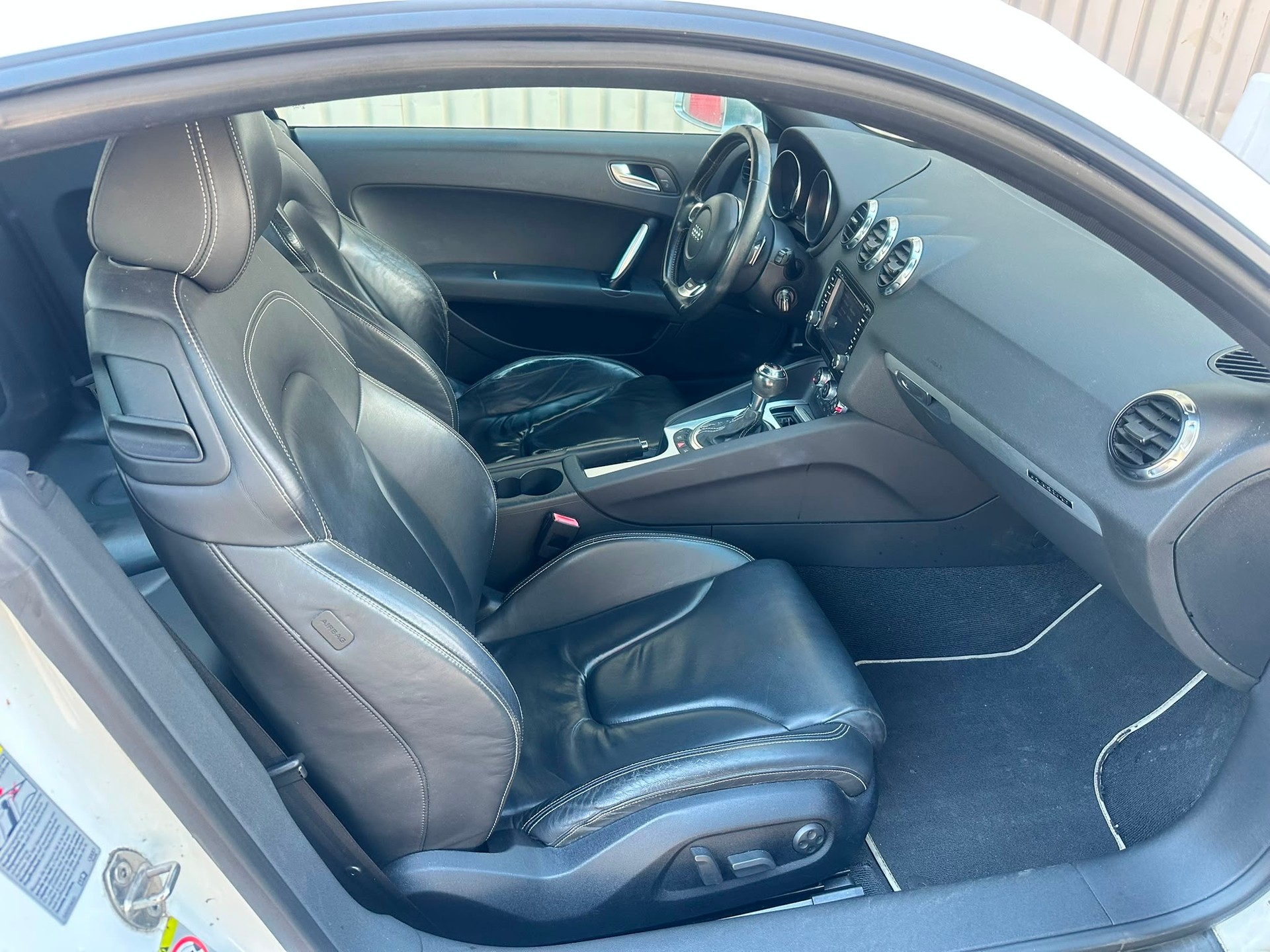 AUDI TTS Coupé 2.0 TFSI quattro S-tronic-image-9