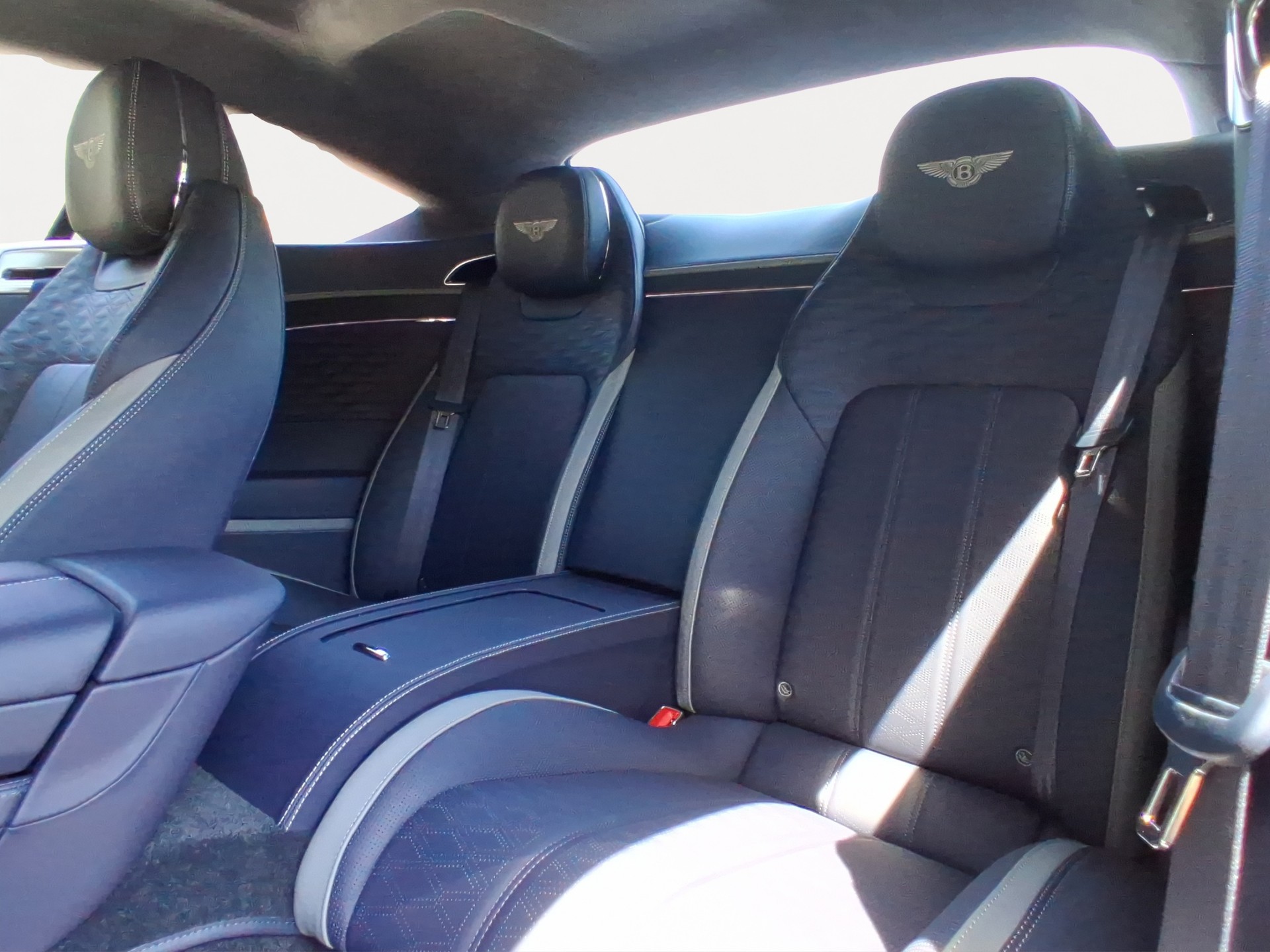 BENTLEY New GT Continental Speed V8 4.0 PHEV-image-10