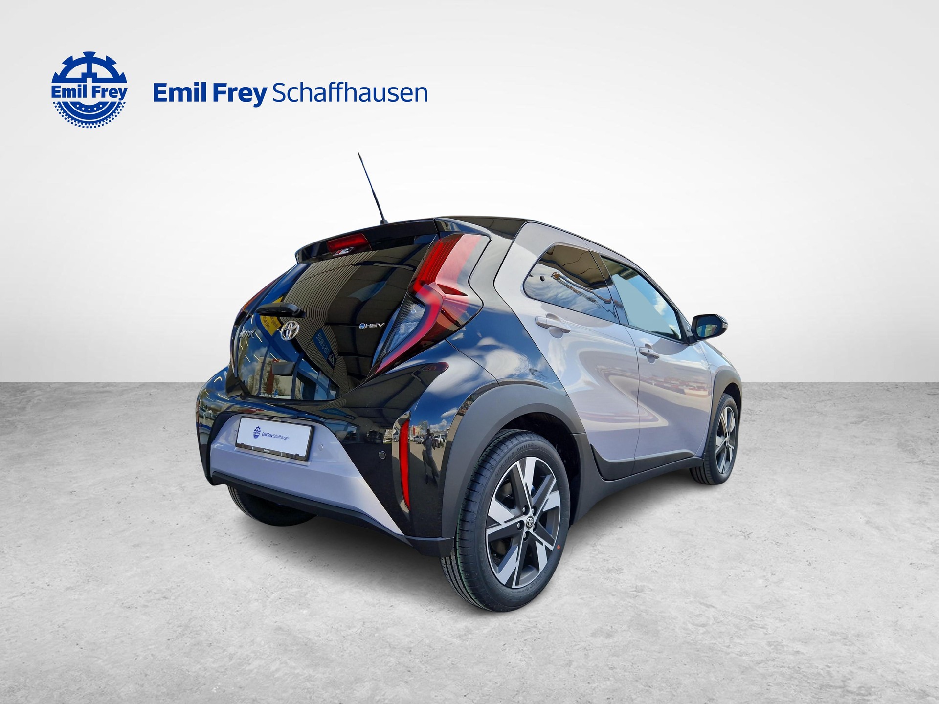 TOYOTA Aygo X 1.5 VVT-i HSD Trend-image-4