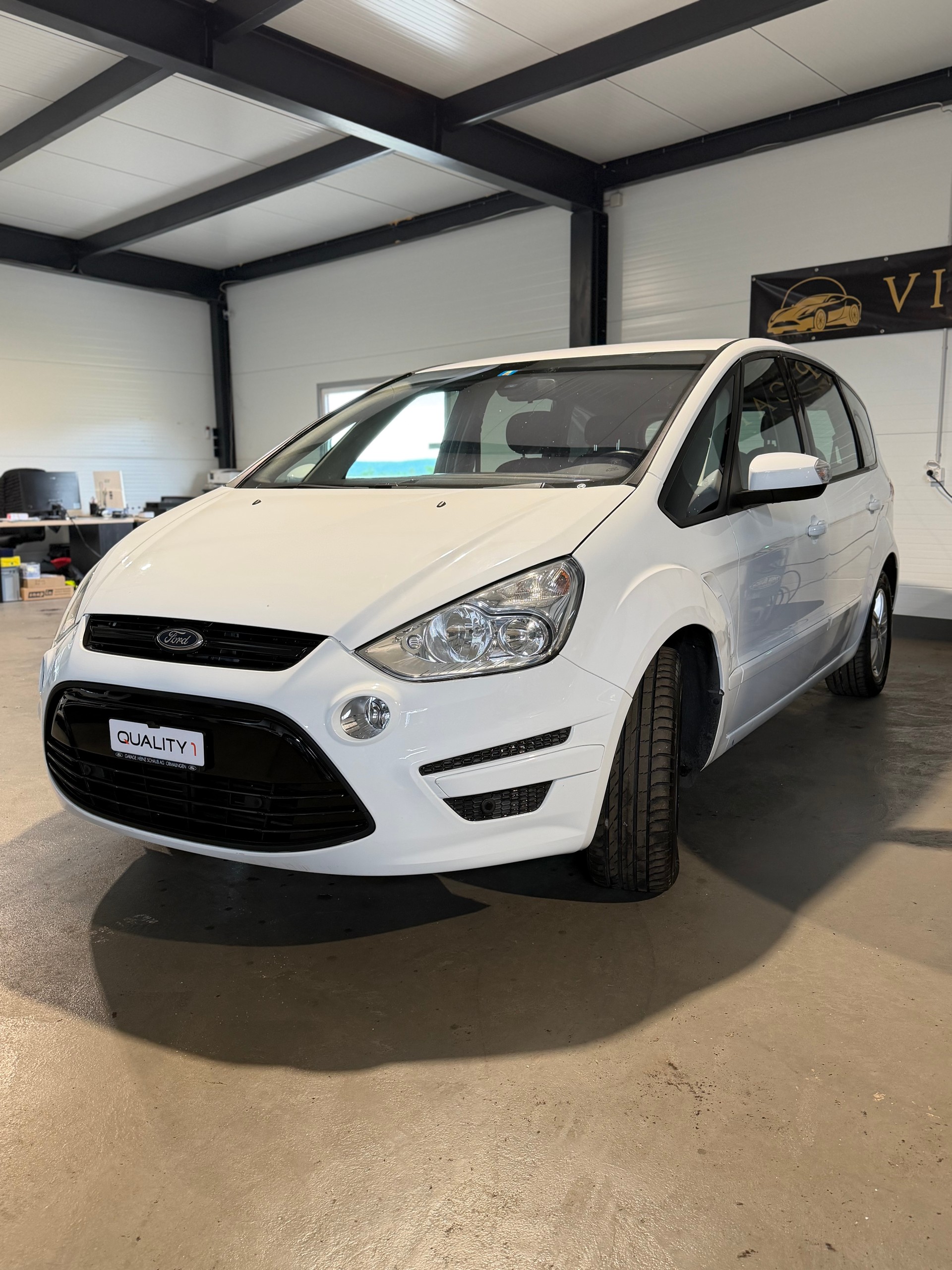 FORD Personenwagen-image-2