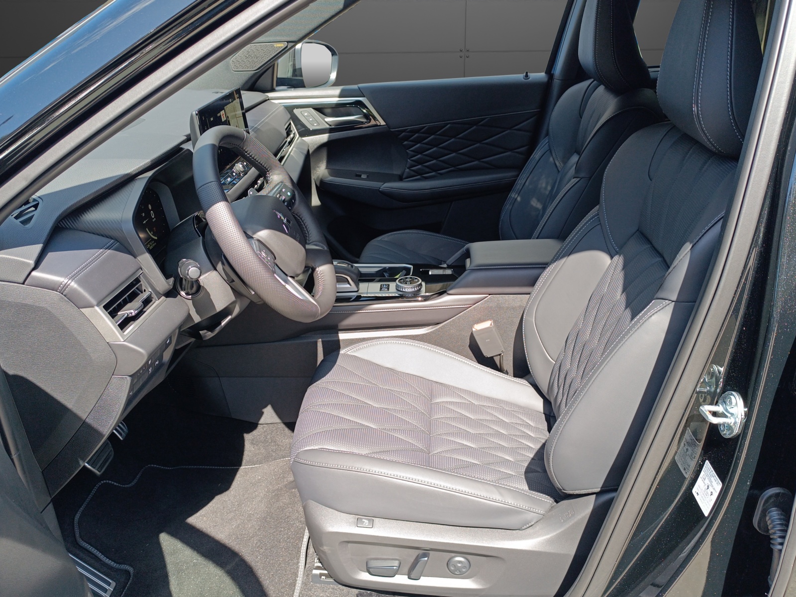 MITSUBISHI Outlander 2.4 PHEV Sport 4x4-image-9
