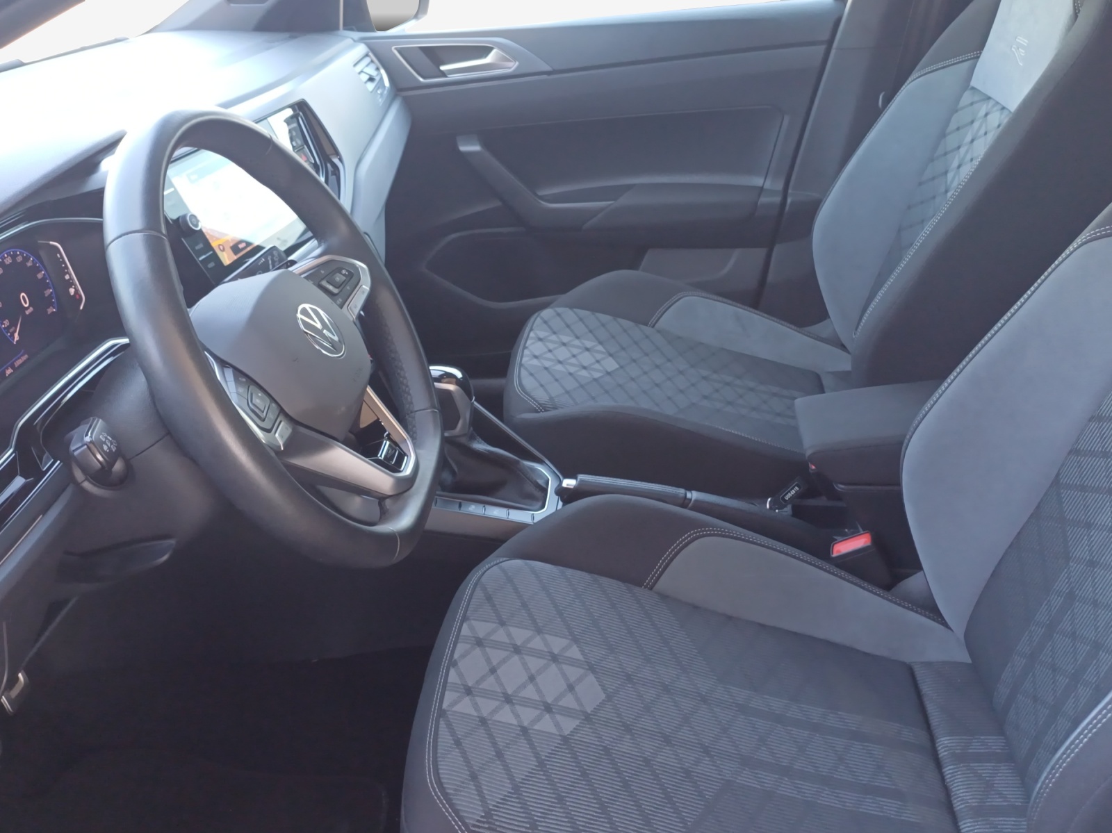 VW Polo 1.0 TSI R-Line DSG-image-7