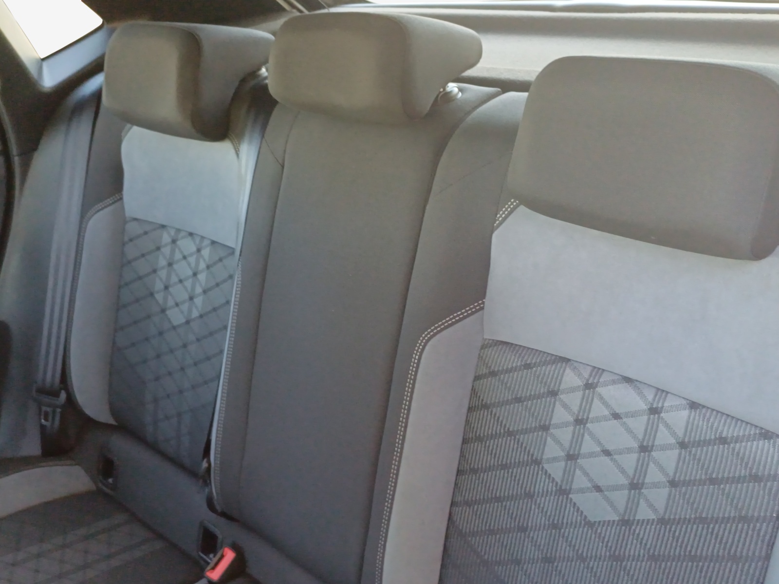 VW Polo 1.0 TSI R-Line DSG-image-11