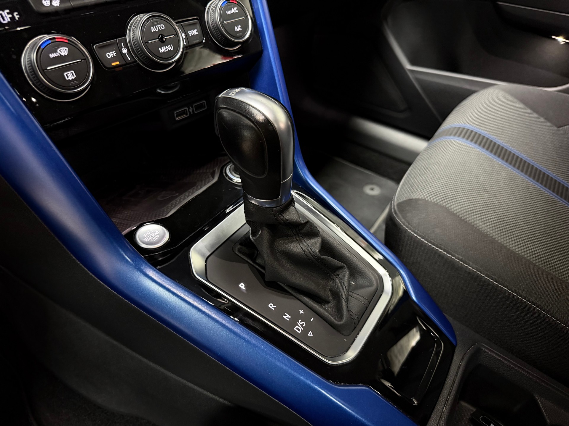 VW T-Roc 1.5 TSI EVO Advance DSG-image-18