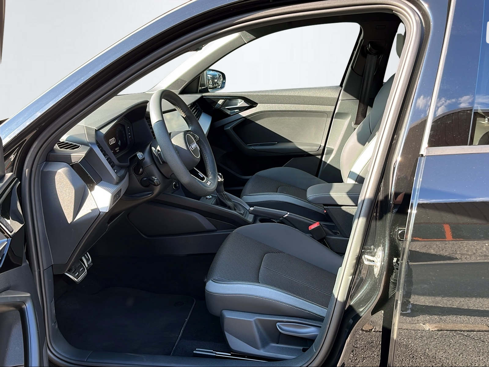 AUDI A1 Sportback 1.0 30 TFSI Attraction S-Tronic-image-7