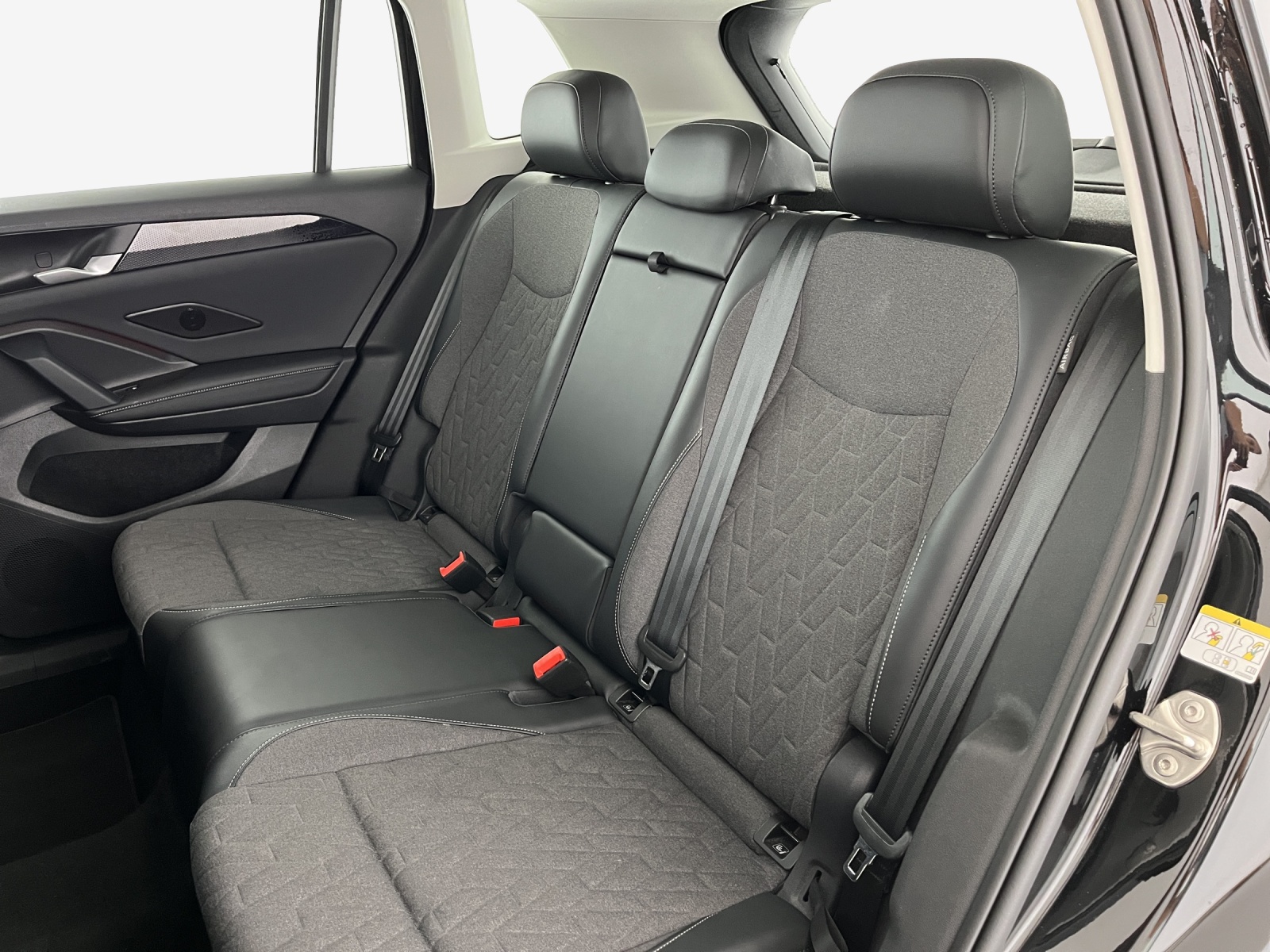 VW Tiguan 2.0 TSI DSG Life 4Motion-image-25