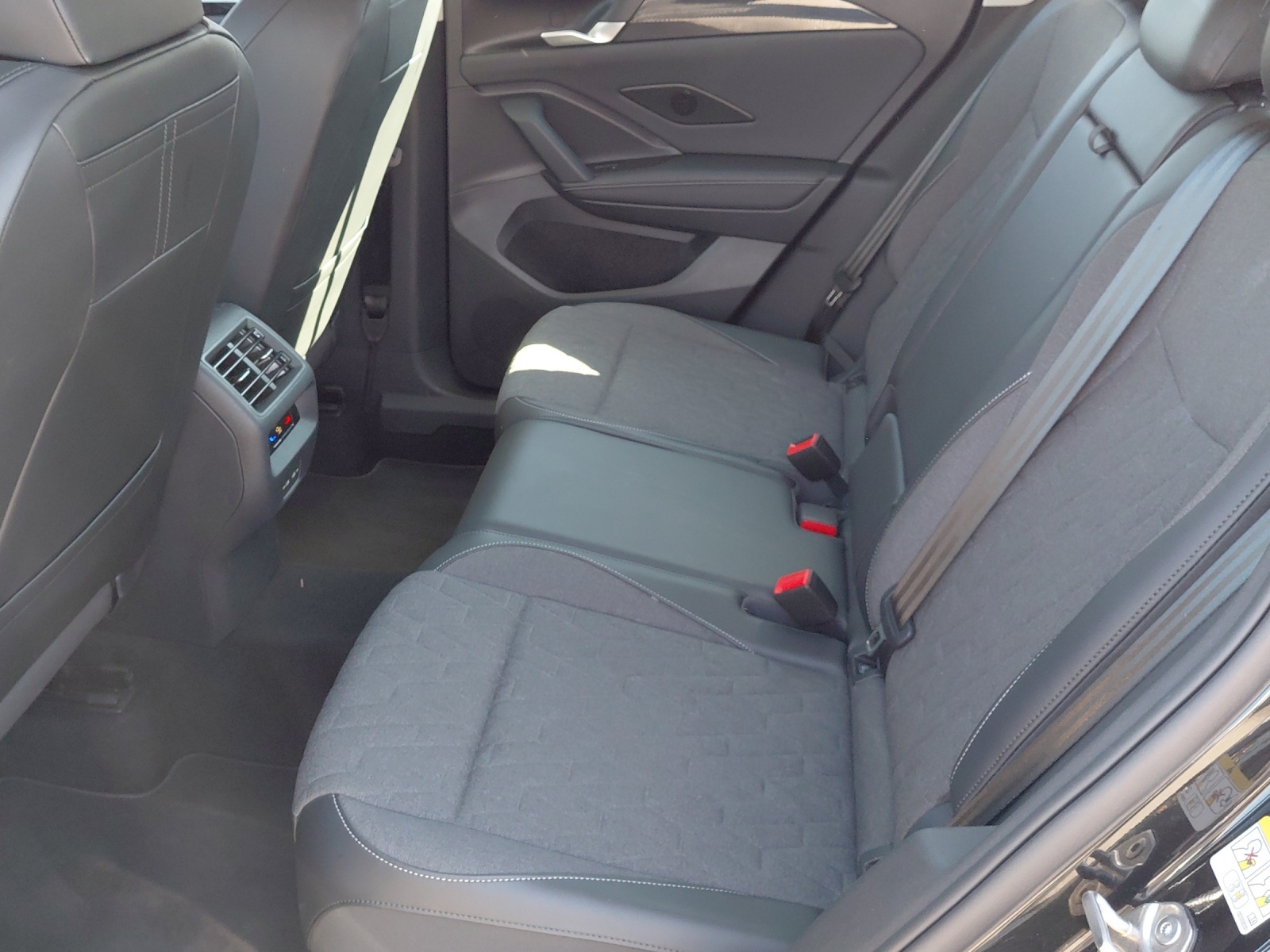 VW Tiguan 2.0 TSI DSG Life 4Motion-image-21