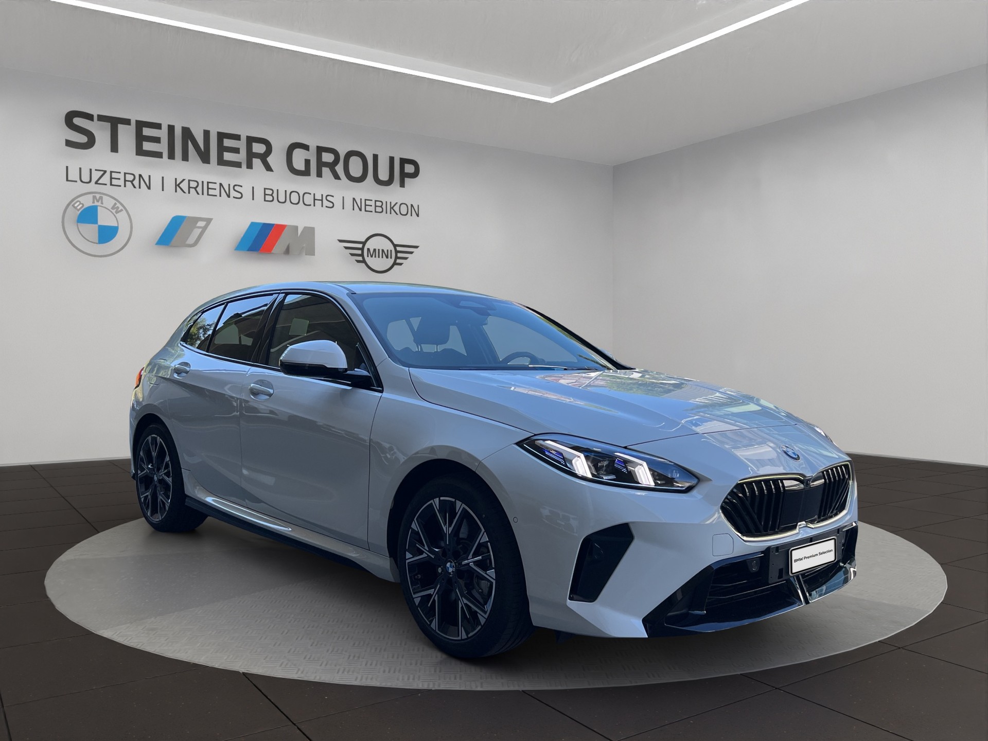 BMW 123 xDrive M Sport Steptronic-image-2