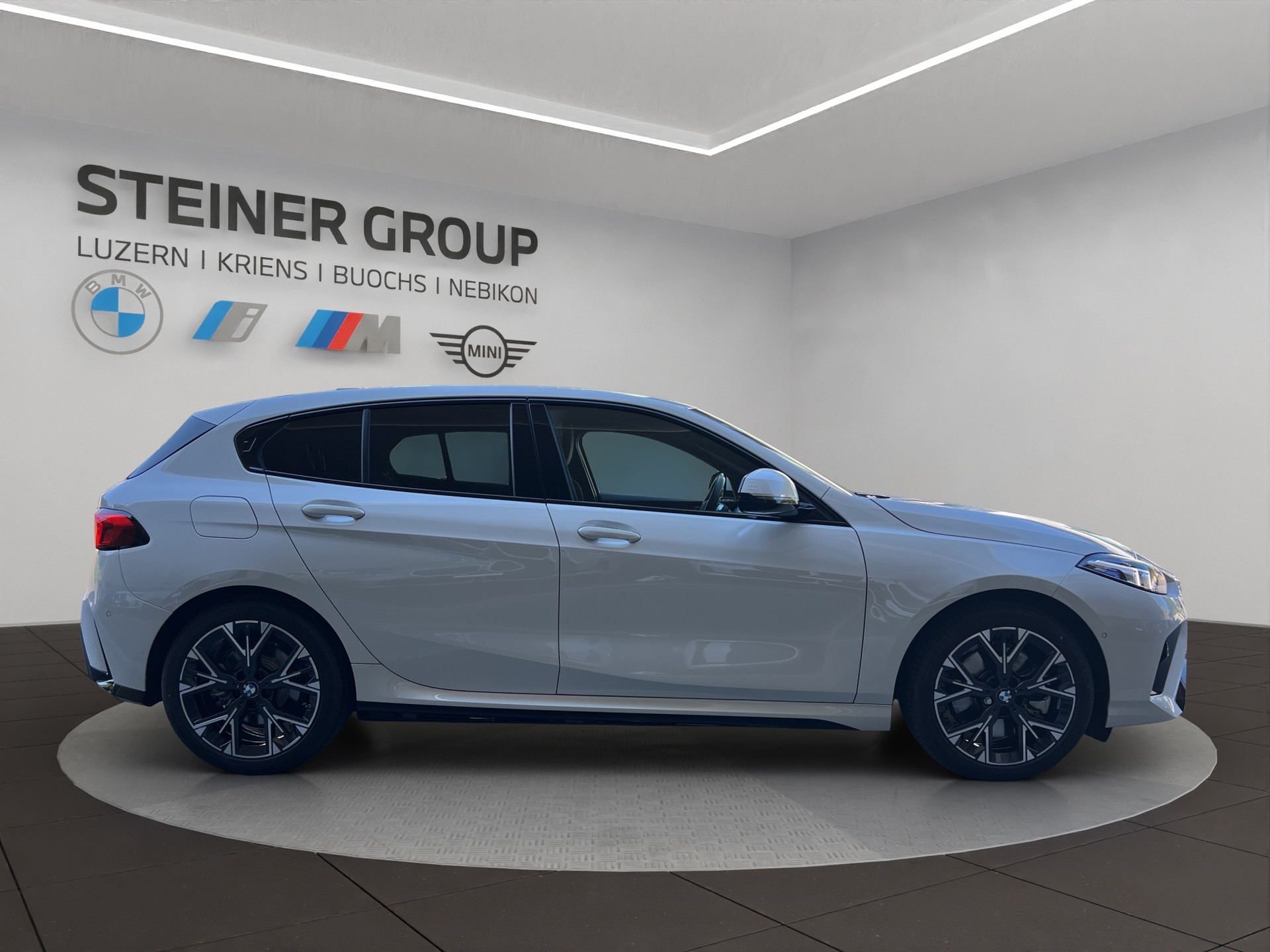 BMW 123 xDrive M Sport Steptronic-image-3