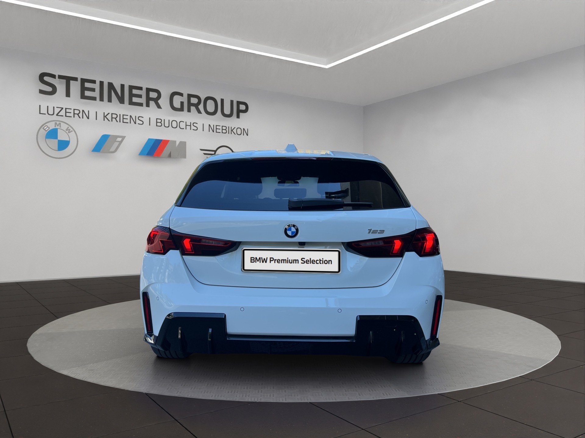 BMW 123 xDrive M Sport Steptronic-image-5
