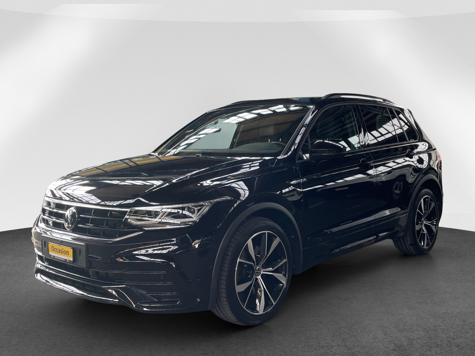 VW Tiguan 2.0 TSI R-Line DSG-image-2