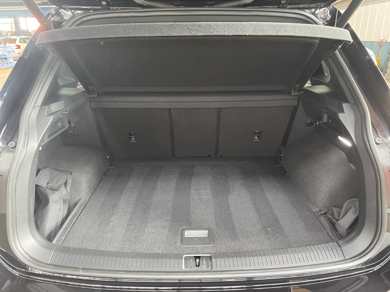 VW Tiguan 2.0 TSI R-Line DSG-image-10