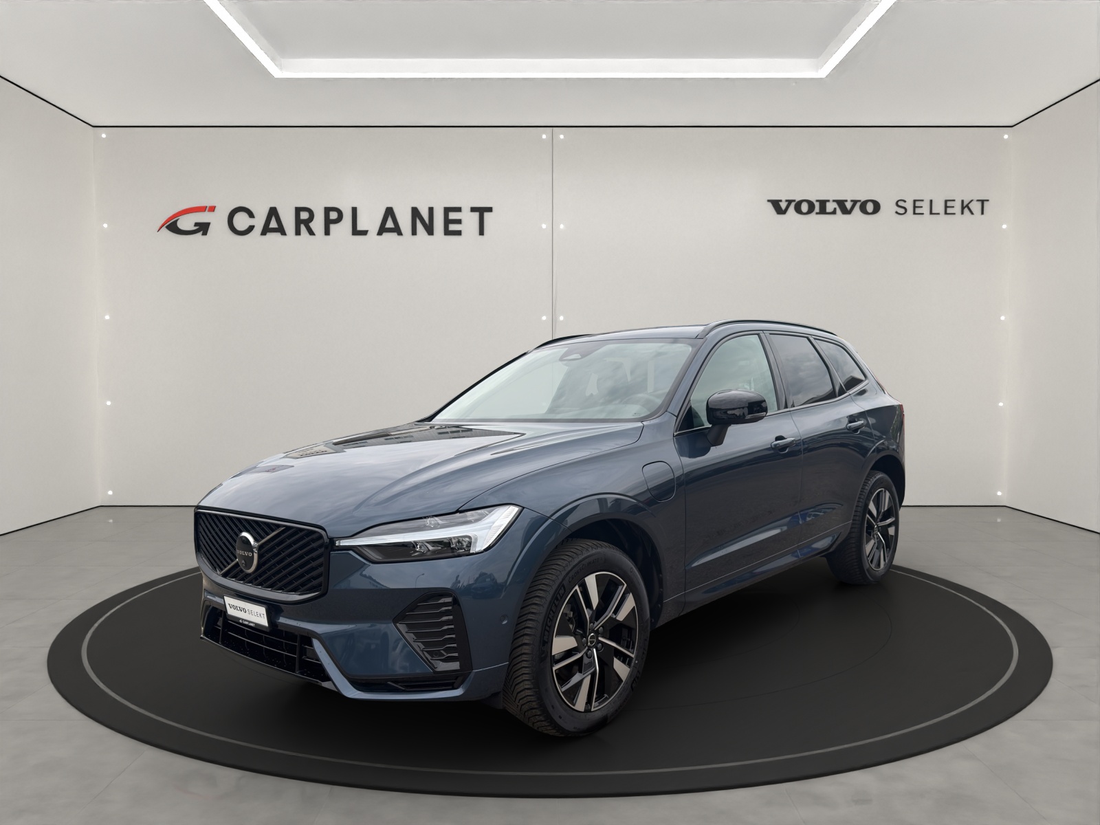 VOLVO XC60 2.0 T6 TE Plus Dark eAWD-image-0