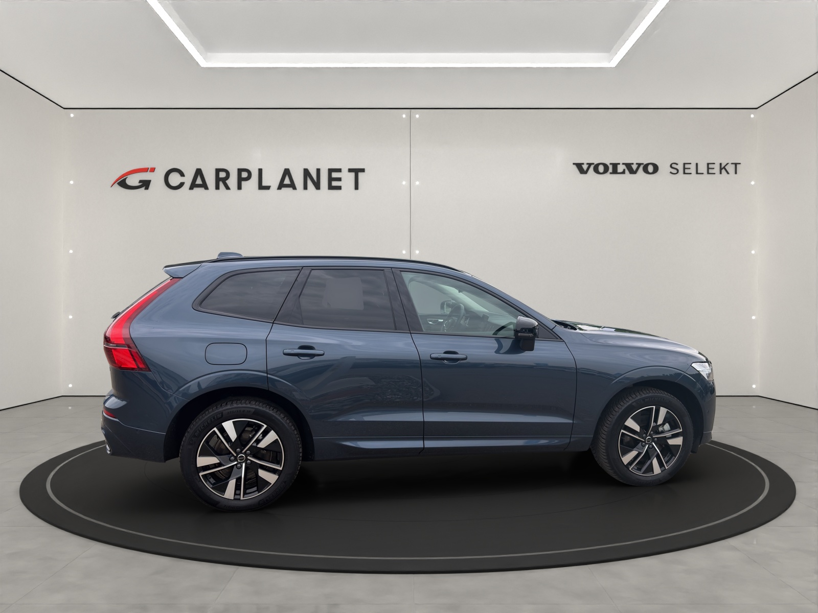 VOLVO XC60 2.0 T6 TE Plus Dark eAWD-image-2