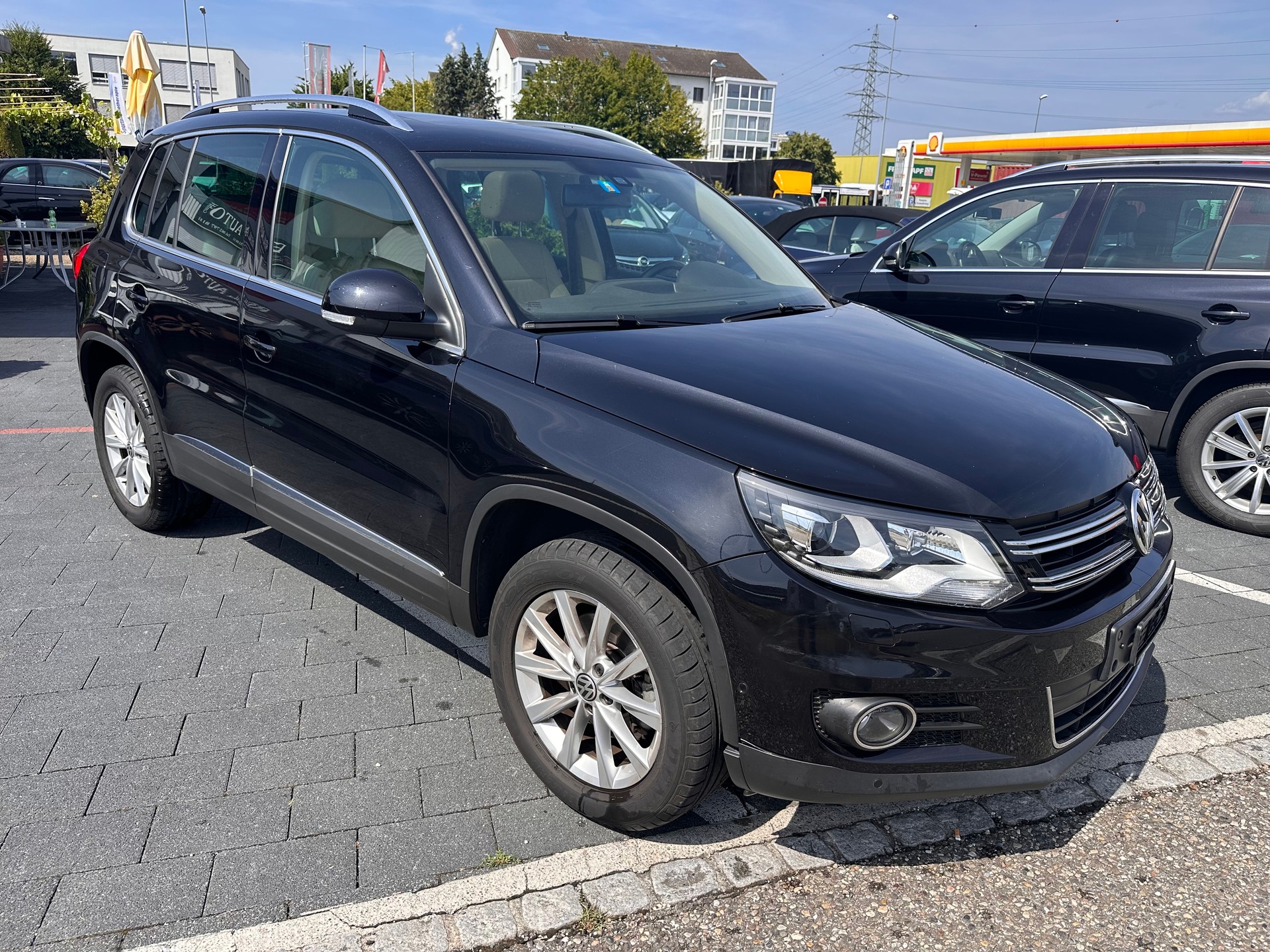 VW Tiguan 2.0 TDI BlueMotion Track&Field 4Motion DSG-image-2