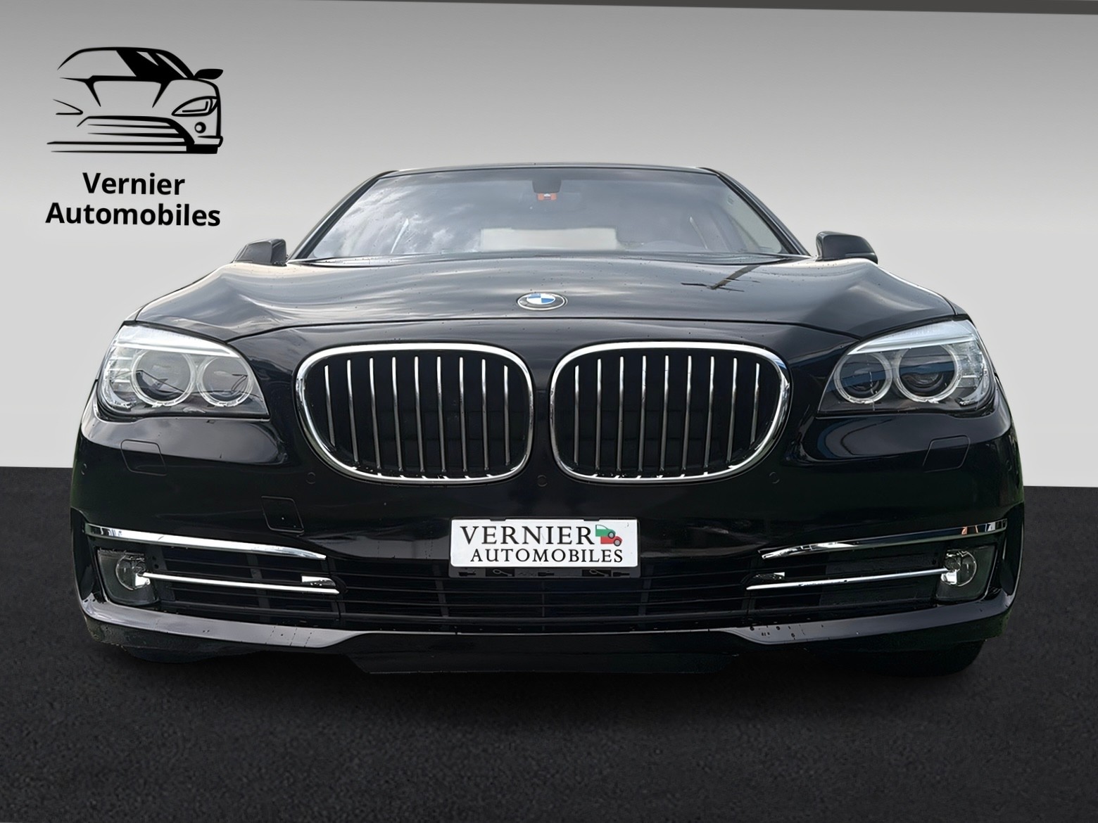 BMW 740i-image-1