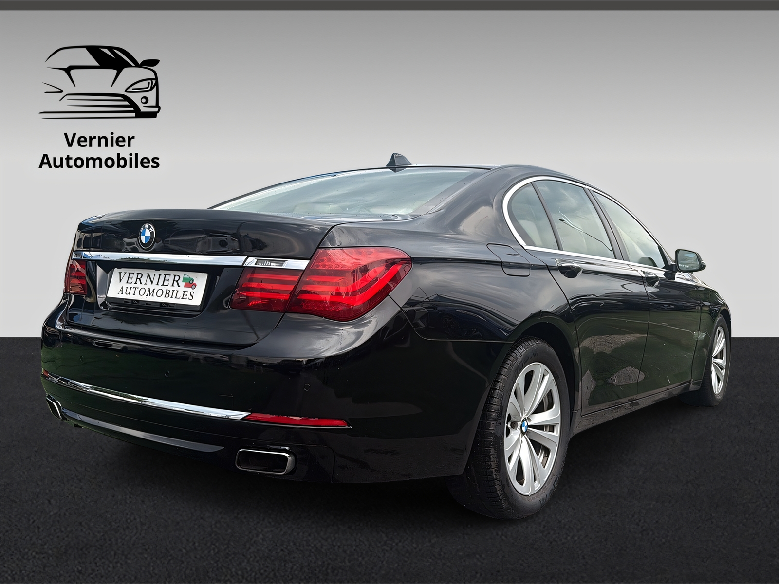 BMW 740i-image-3