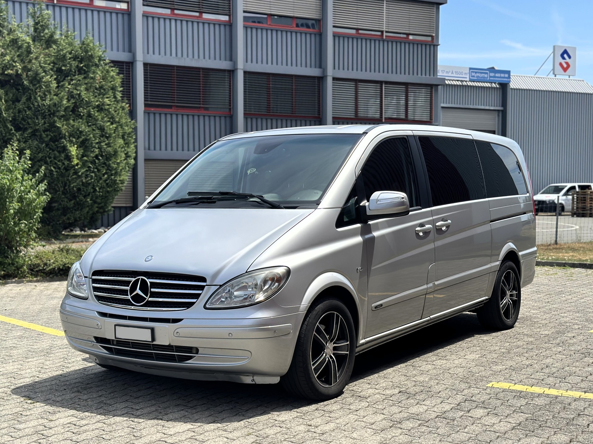 MERCEDES-BENZ Viano 3.0 CDI Ambiente Automat-image-2