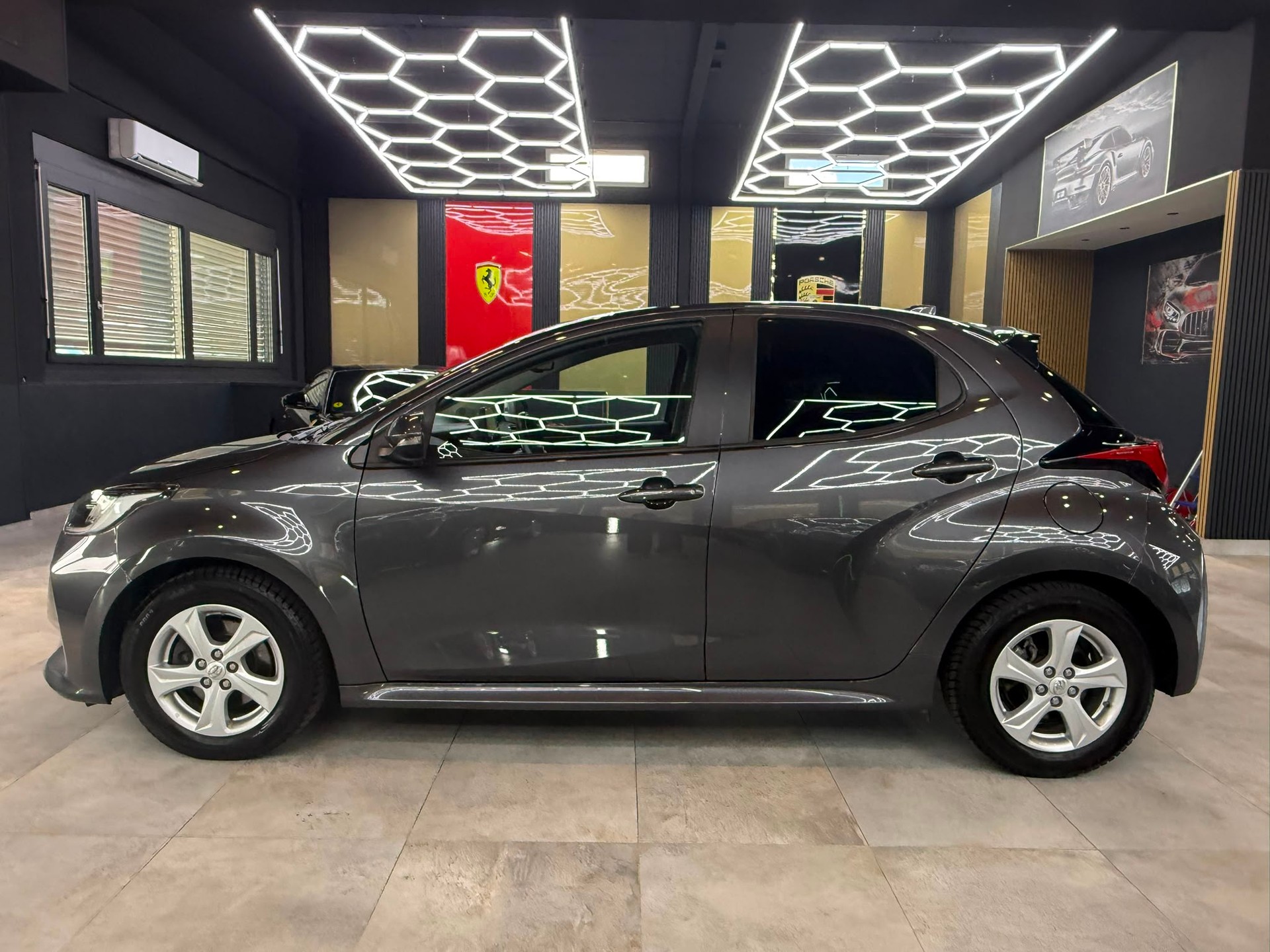 TOYOTA Yaris 1.5 Trend e-CVT-image-7