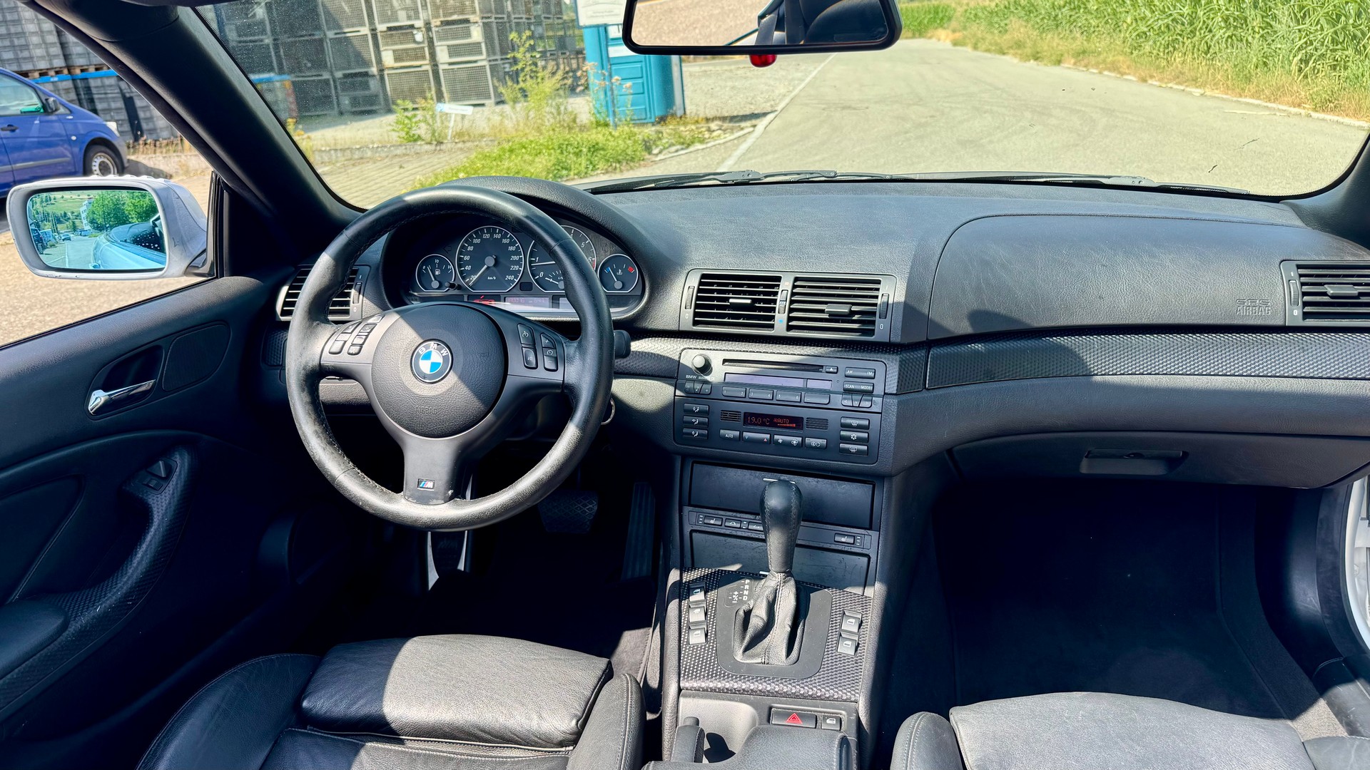 BMW 330Ci Cabriolet M Paket-image-12