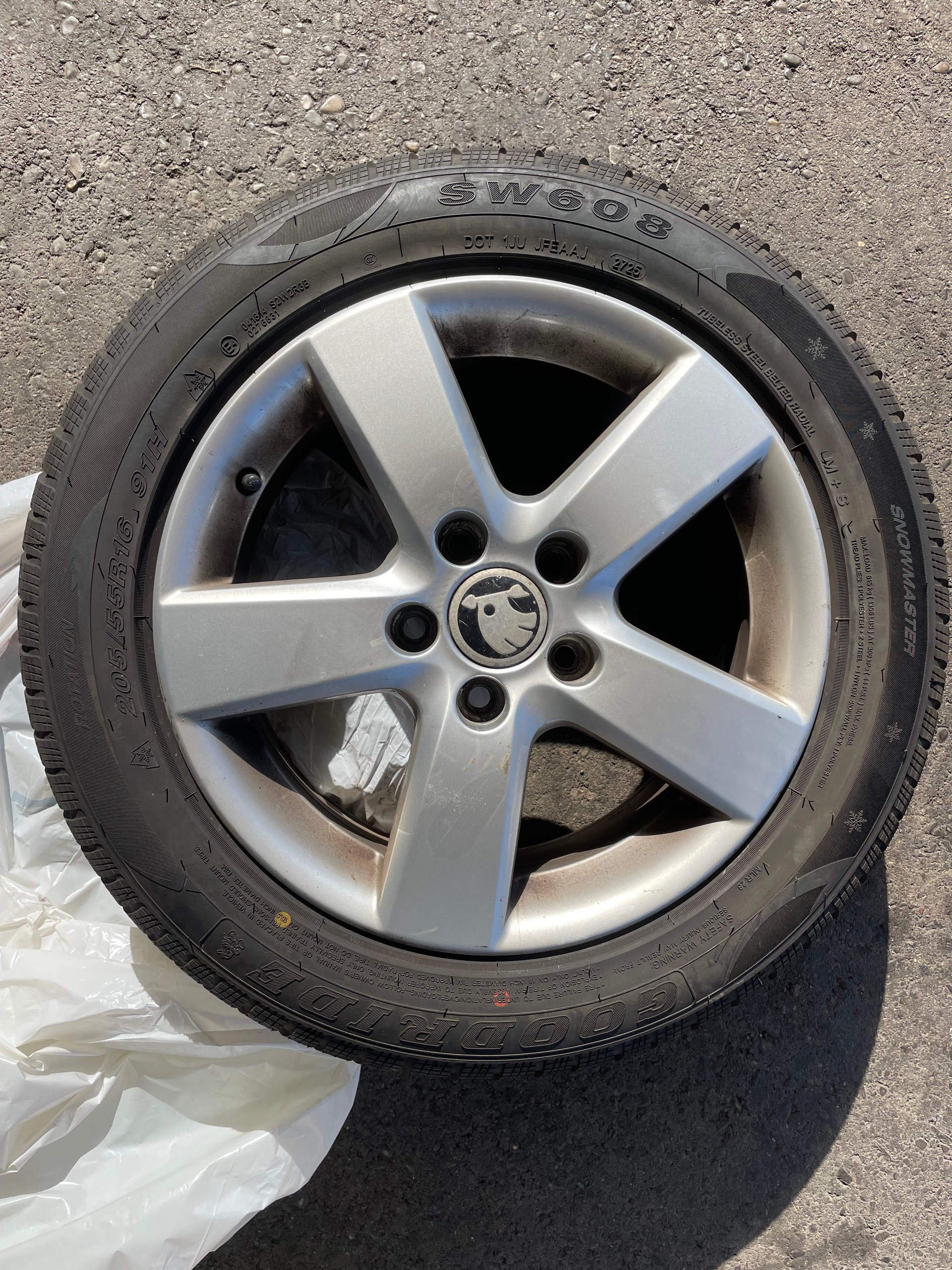 SKODA Octavia Combi 2.0 TDI Ambiente DSG-image-14