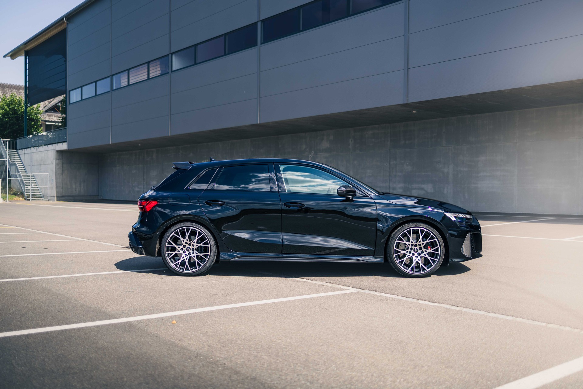 AUDI RS3 Sportback 2.5 TSI quattro S-tronic-image-5