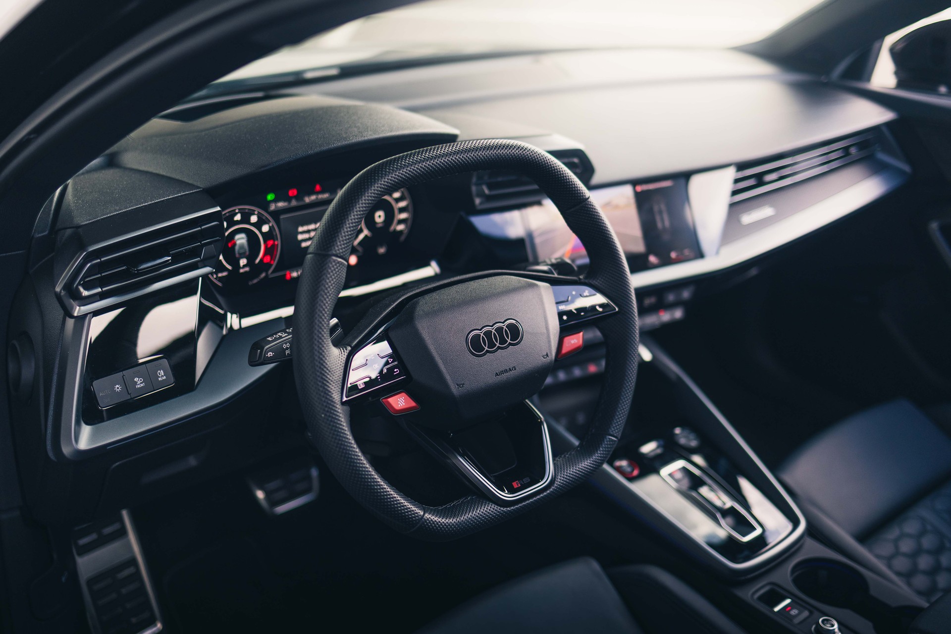 AUDI RS3 Sportback 2.5 TSI quattro S-tronic-image-21