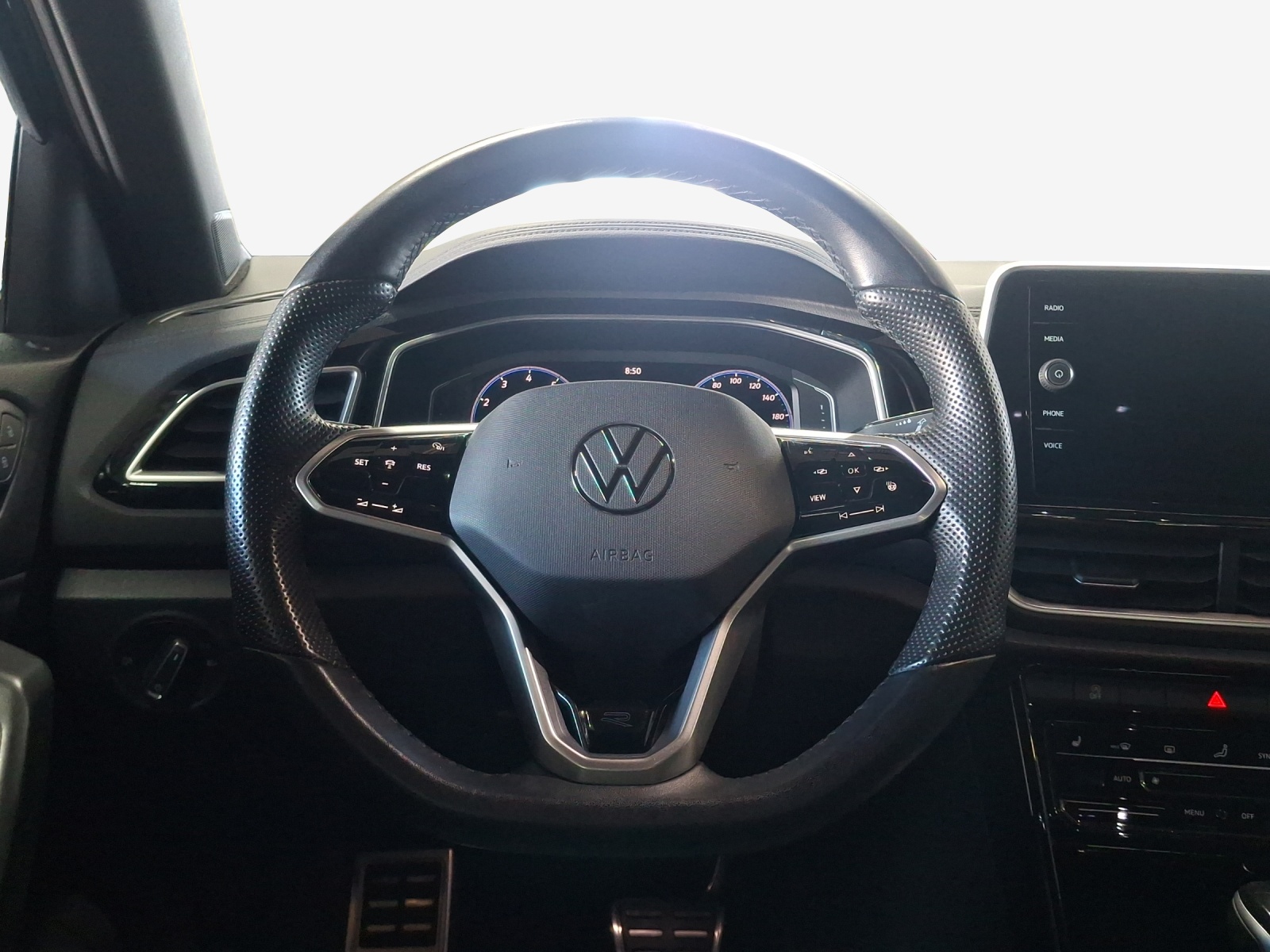 VW T-Roc 1.5 TSI EVO R-Line DSG-image-9