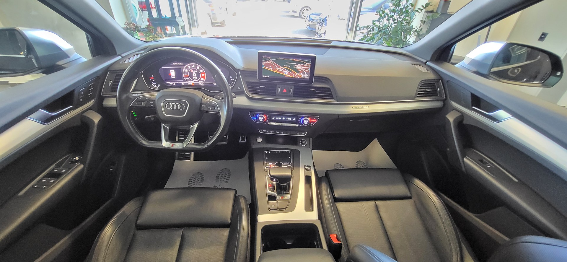 AUDI SQ5 3.0 TFSI quattro S-tronic-image-4