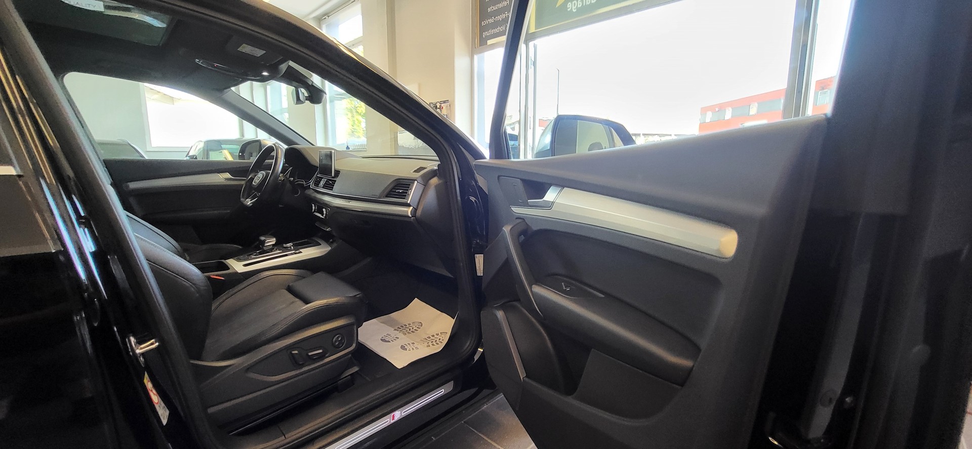 AUDI SQ5 3.0 TFSI quattro S-tronic-image-14