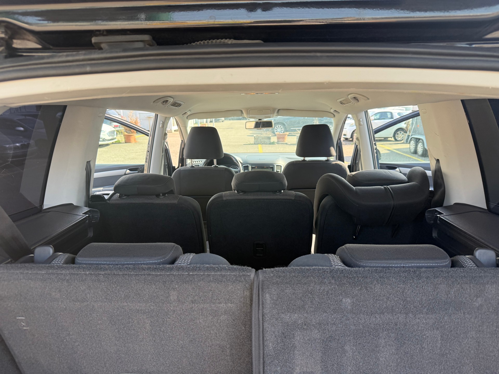 VW Sharan 2.0 TDI BlueMotion Technology Trendline-image-5