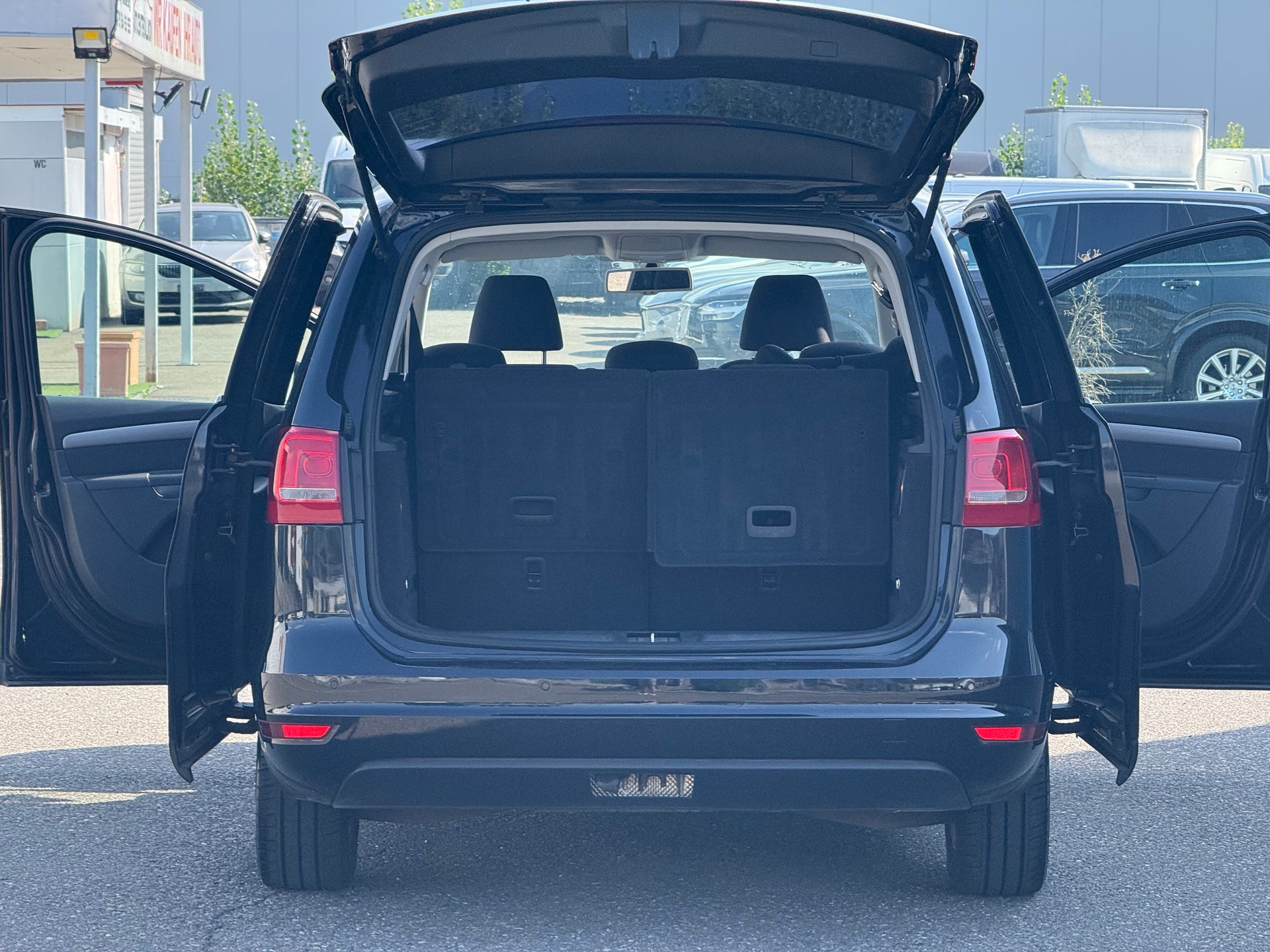 VW Sharan 2.0 TDI BlueMotion Technology Trendline-image-10