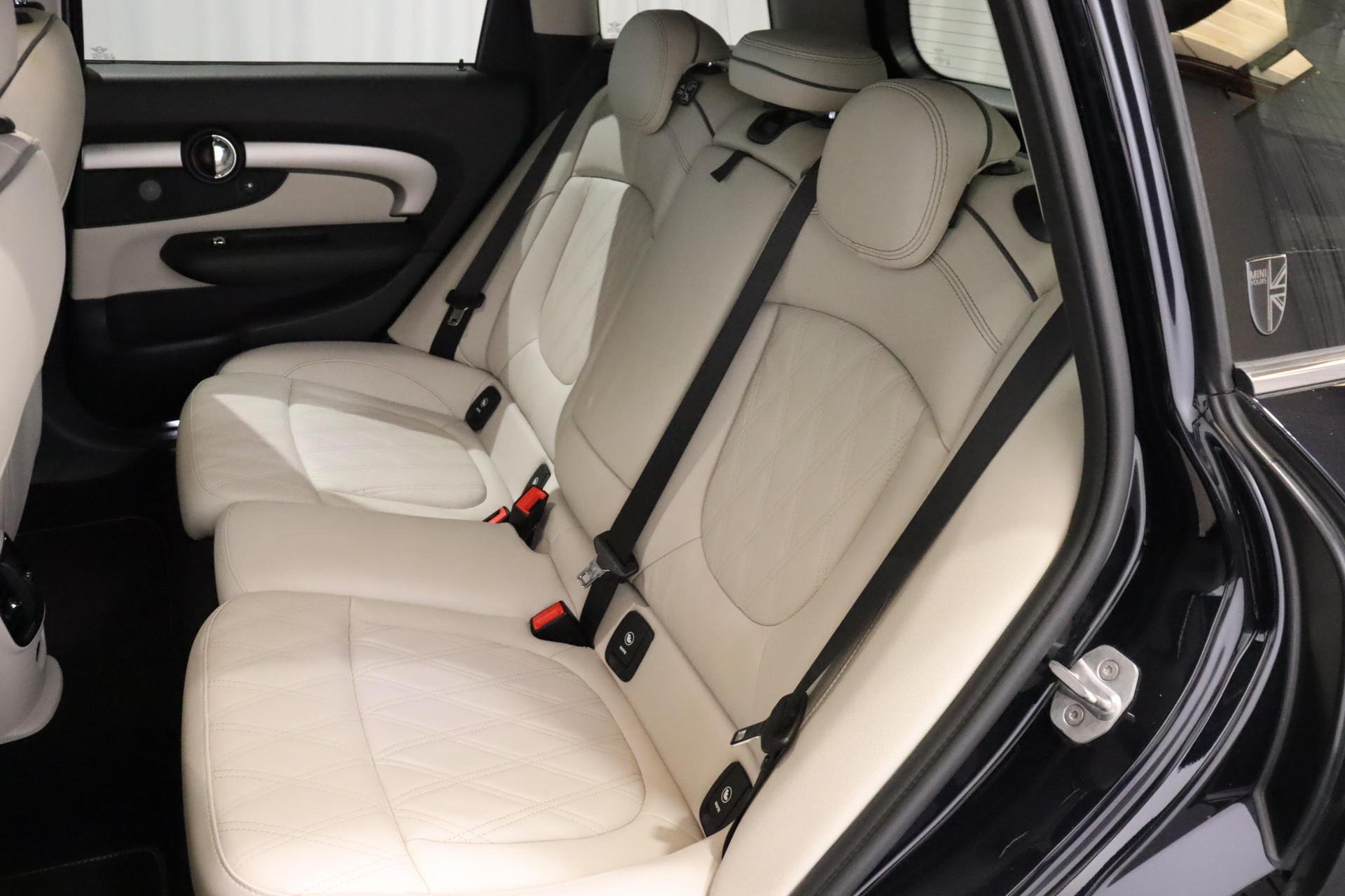 MINI Clubman F54 2.0i Cooper S SAG ALL4-image-8