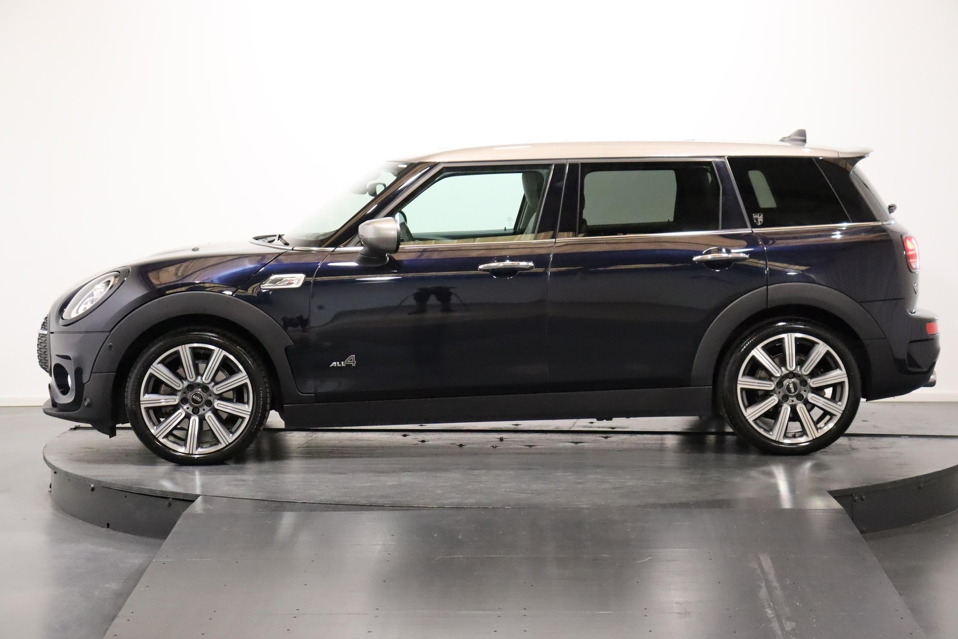 MINI Clubman F54 2.0i Cooper S SAG ALL4-image-1