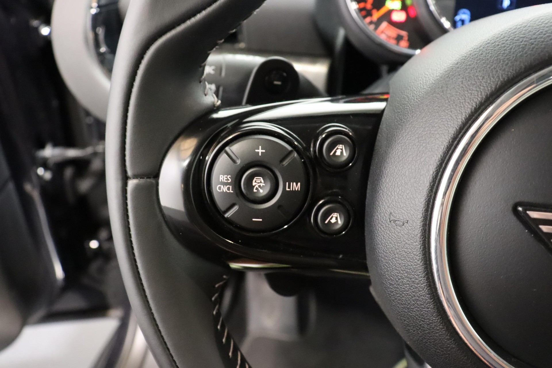 MINI Clubman F54 2.0i Cooper S SAG ALL4-image-17