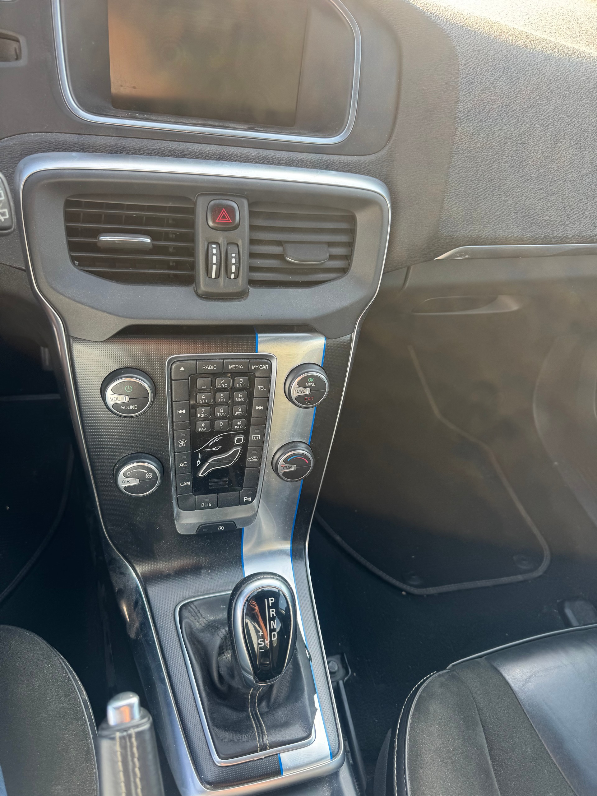 VOLVO V40 T4 R-Design Powershift-image-12