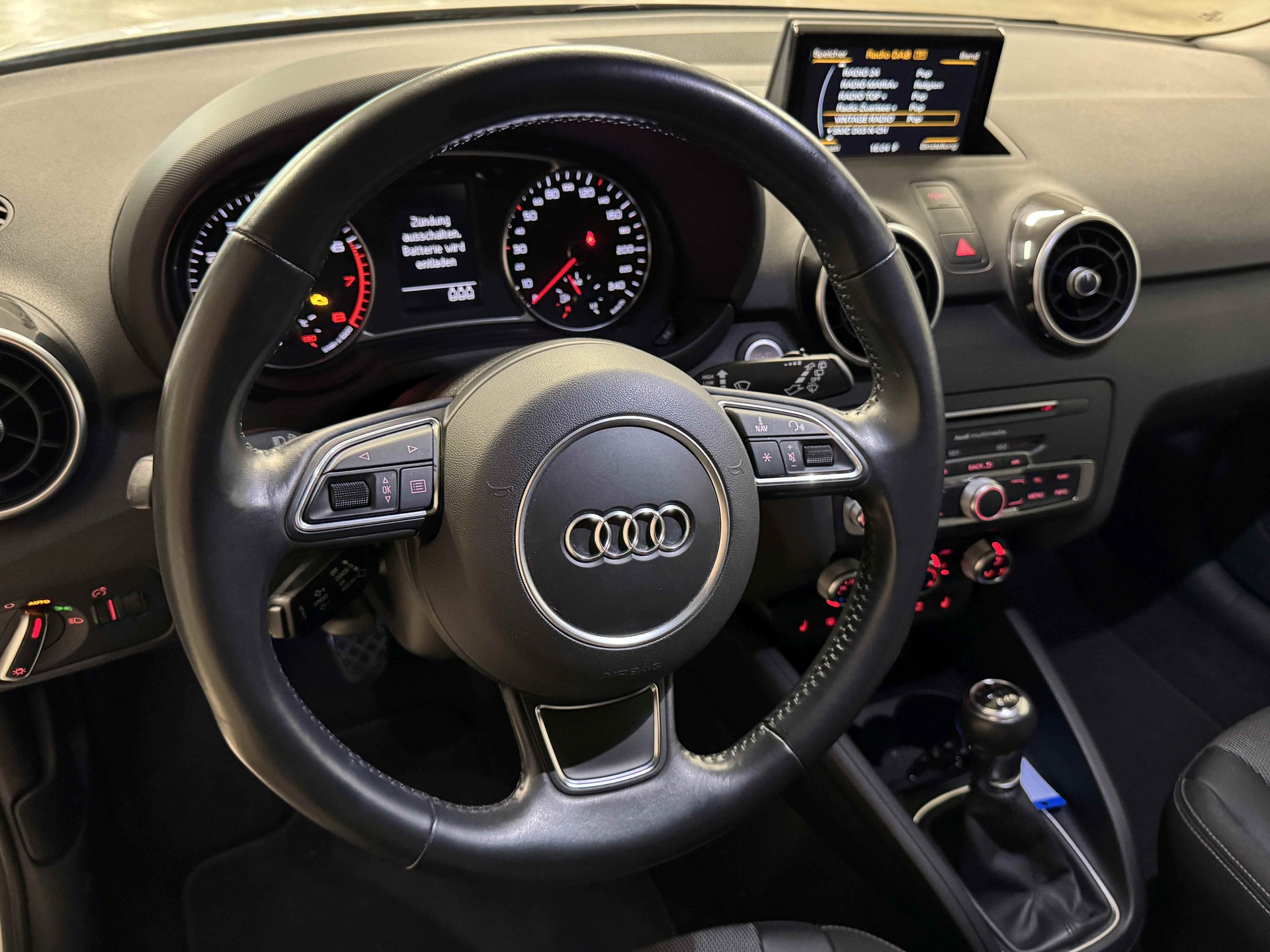 AUDI A1 Sportback 1.4 TFSI Sport-image-8