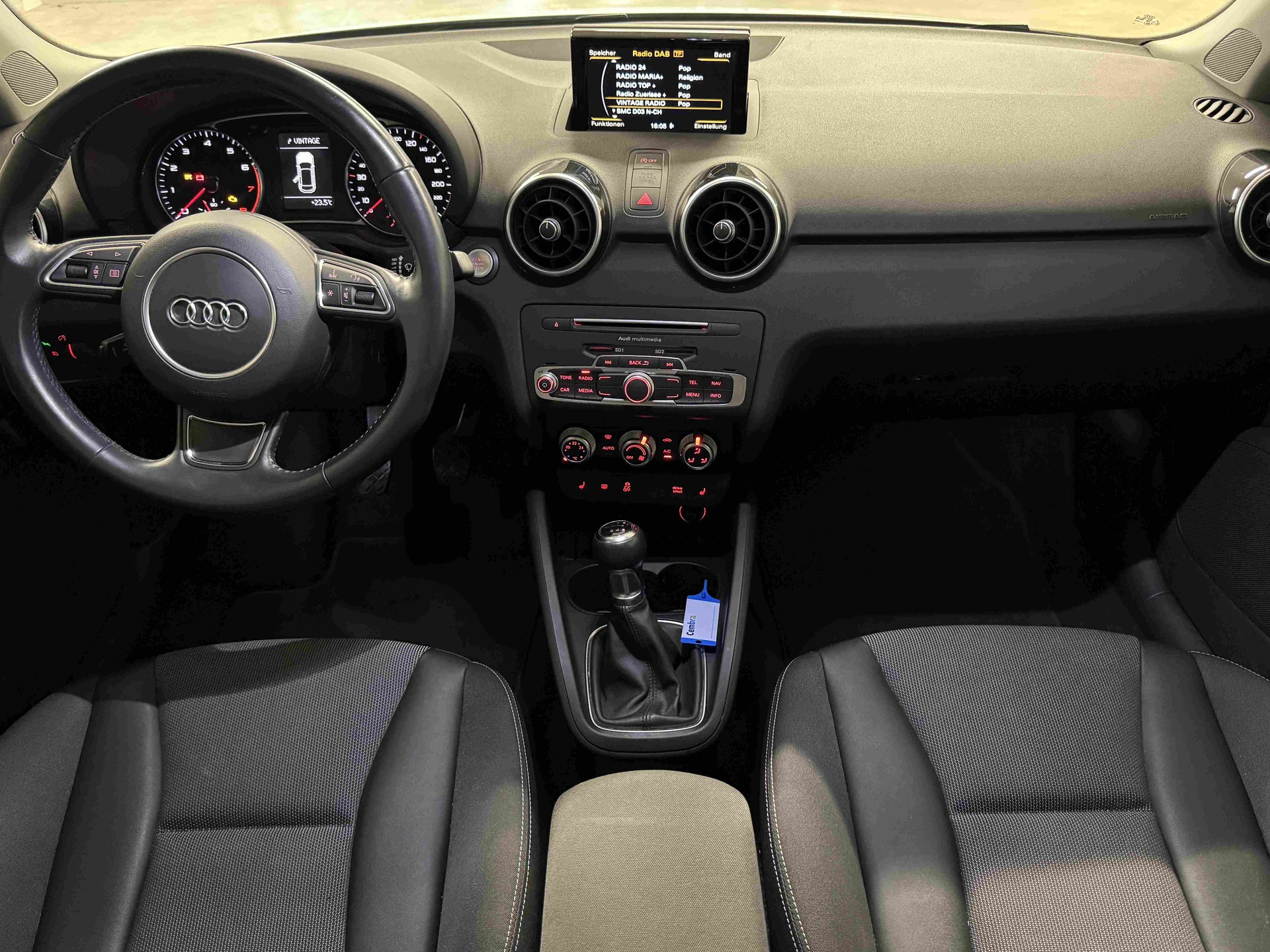 AUDI A1 Sportback 1.4 TFSI Sport-image-9