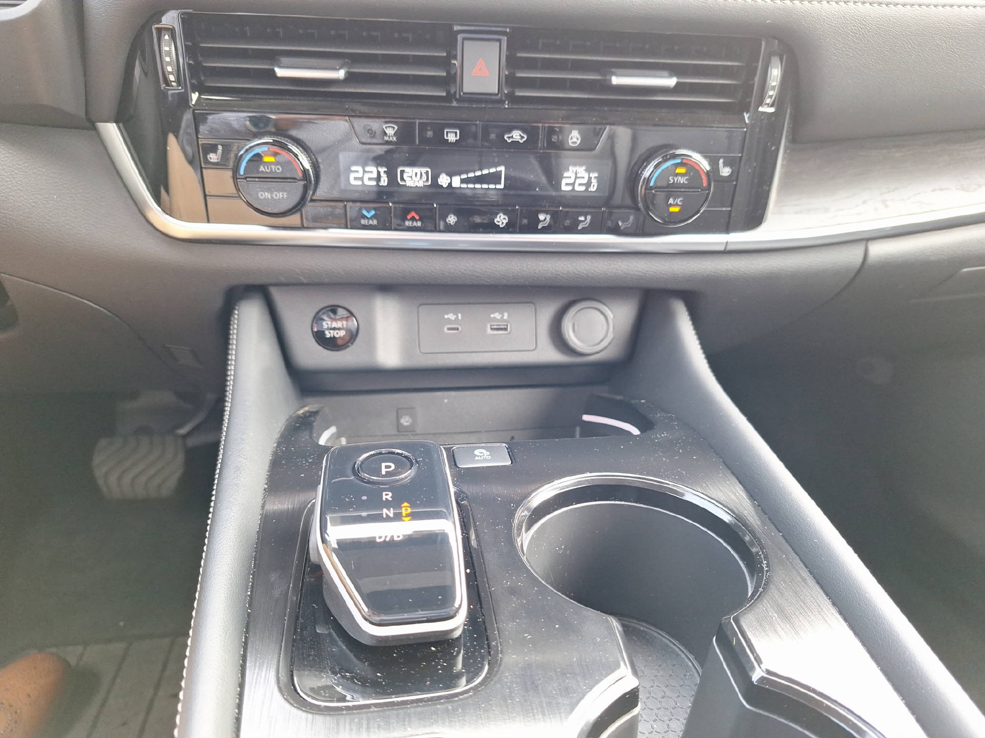 NISSAN X-Trail 1.5 VC-T Tekna e-4orce-image-11