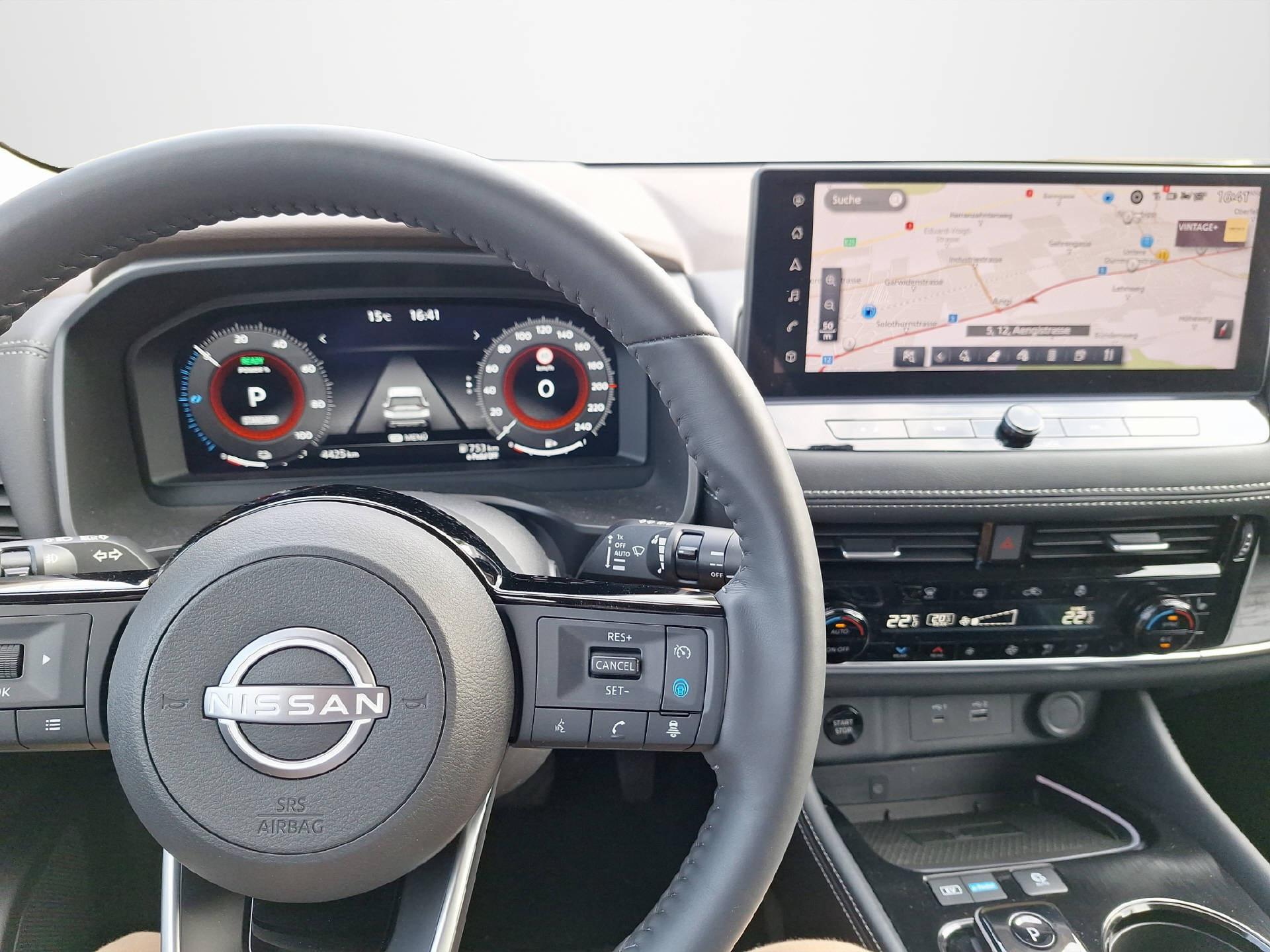 NISSAN X-Trail 1.5 VC-T Tekna e-4orce-image-9