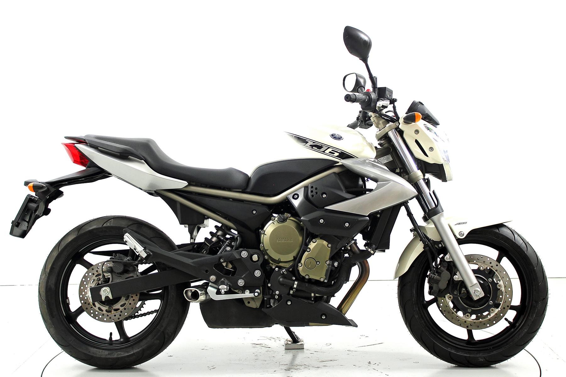 YAMAHA XJ6N ABS-showroom-element-3