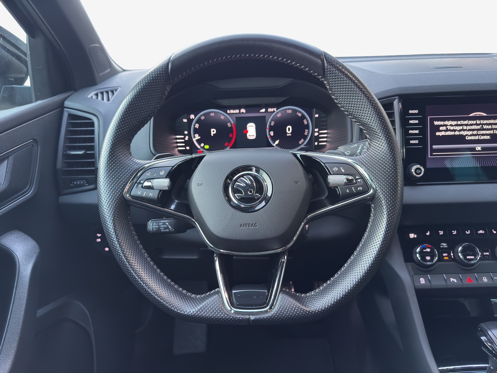 SKODA Karoq 2.0 TSI SportLine 4x4 DSG-image-9