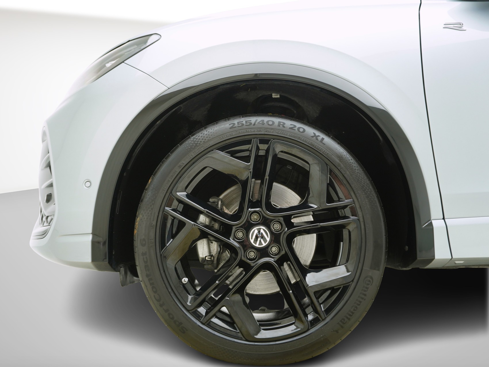VW Tiguan 2.0 TSI DSG R-Line Black Style 4Motion-image-6