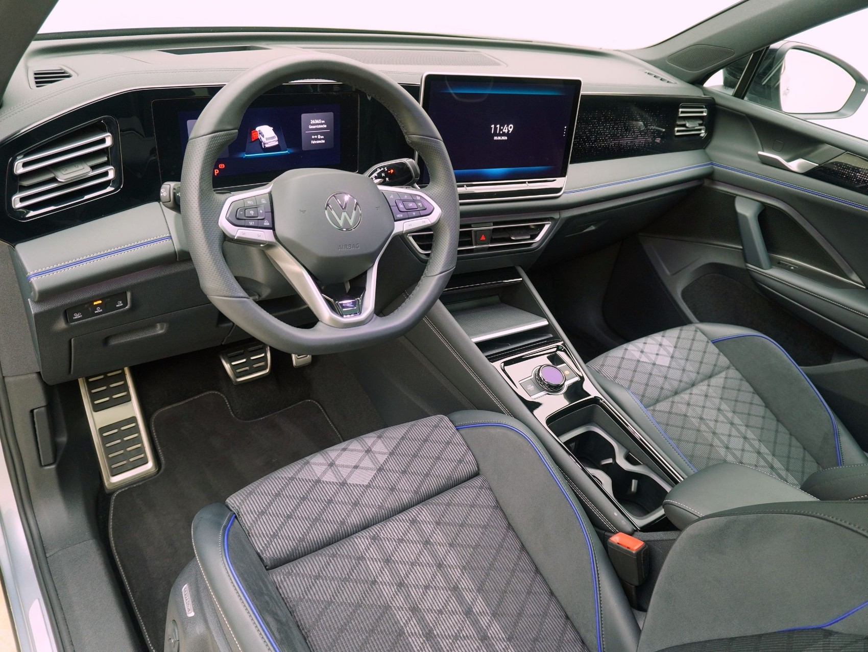 VW Tiguan 2.0 TSI DSG R-Line Black Style 4Motion-image-10