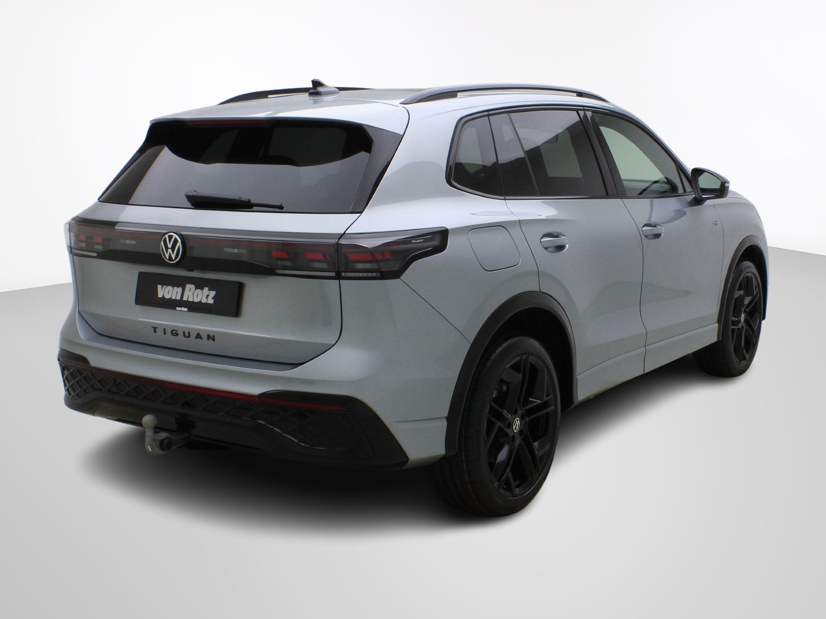 VW Tiguan 2.0 TSI DSG R-Line Black Style 4Motion-image-4