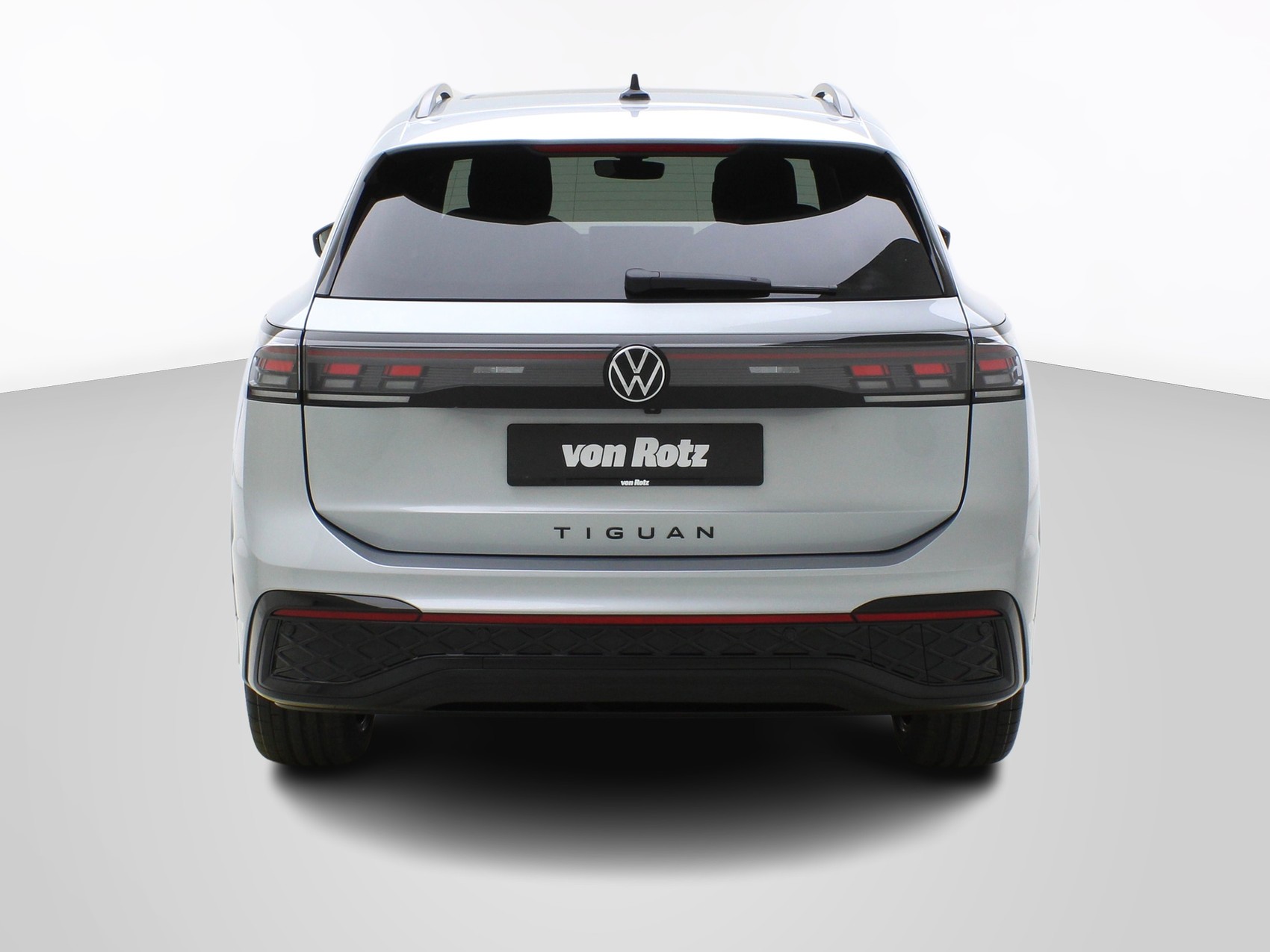VW Tiguan 2.0 TSI DSG R-Line Black Style 4Motion-image-3