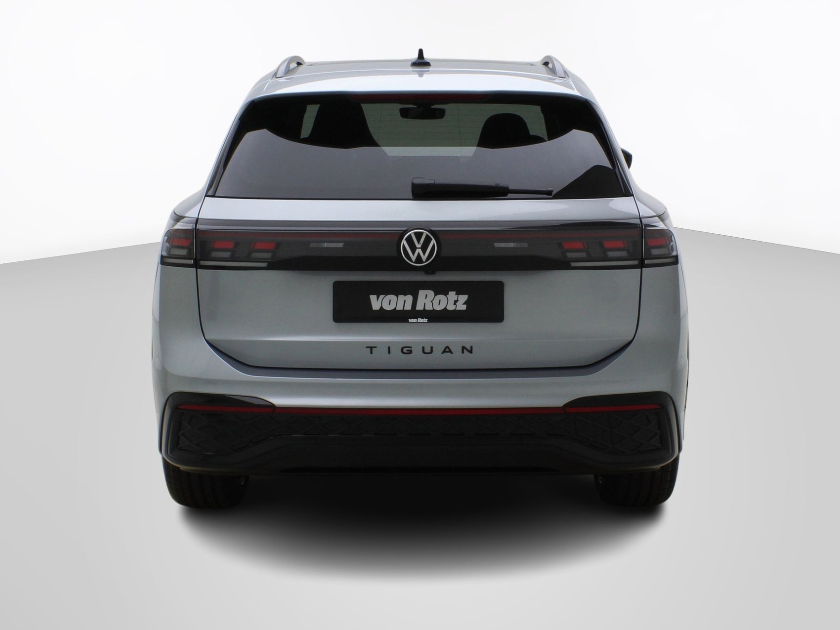 VW Tiguan 2.0 TSI DSG R-Line Black Style 4Motion-image-3
