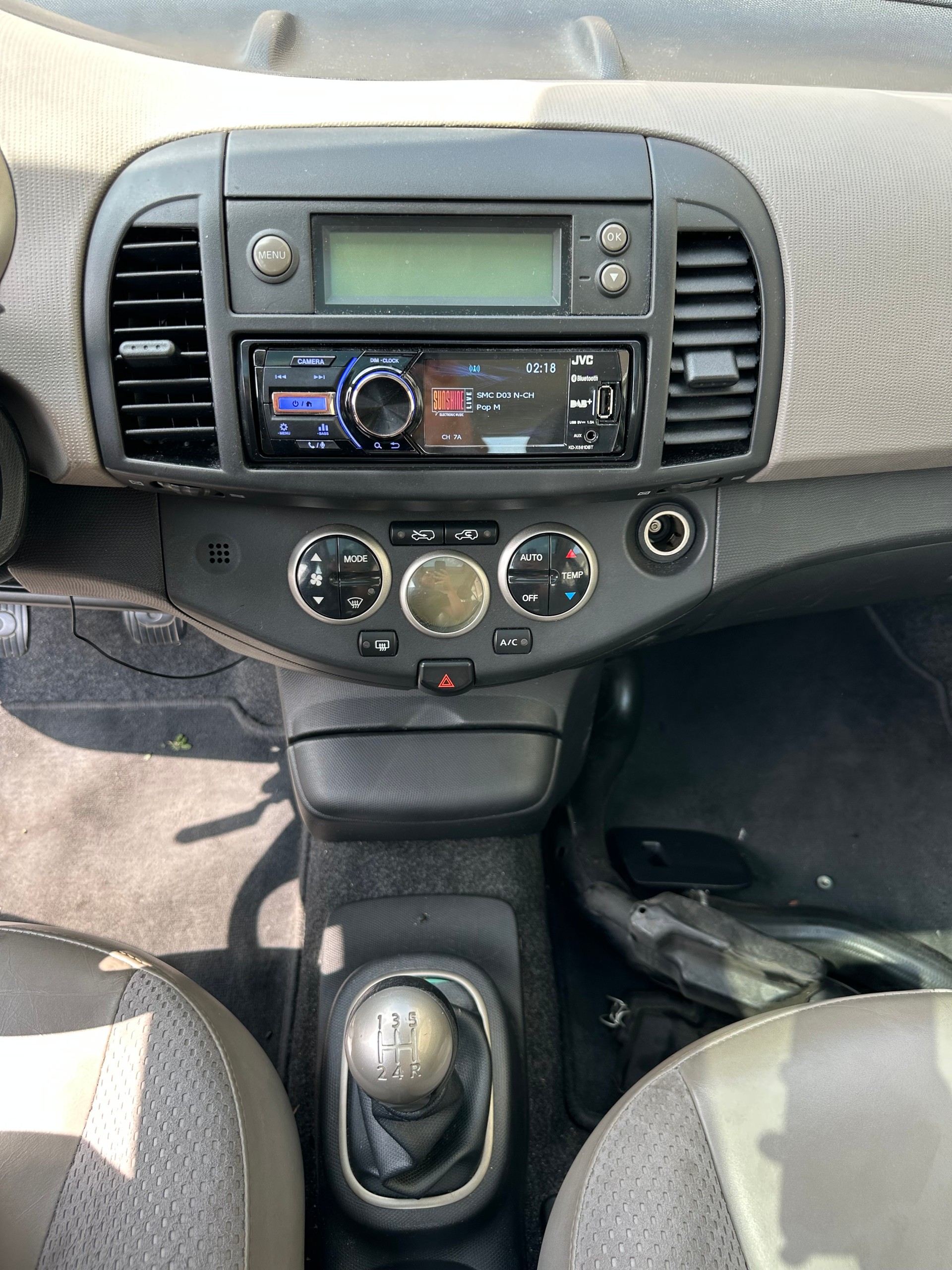 NISSAN Micra 1.5 dCi tekna-image-11