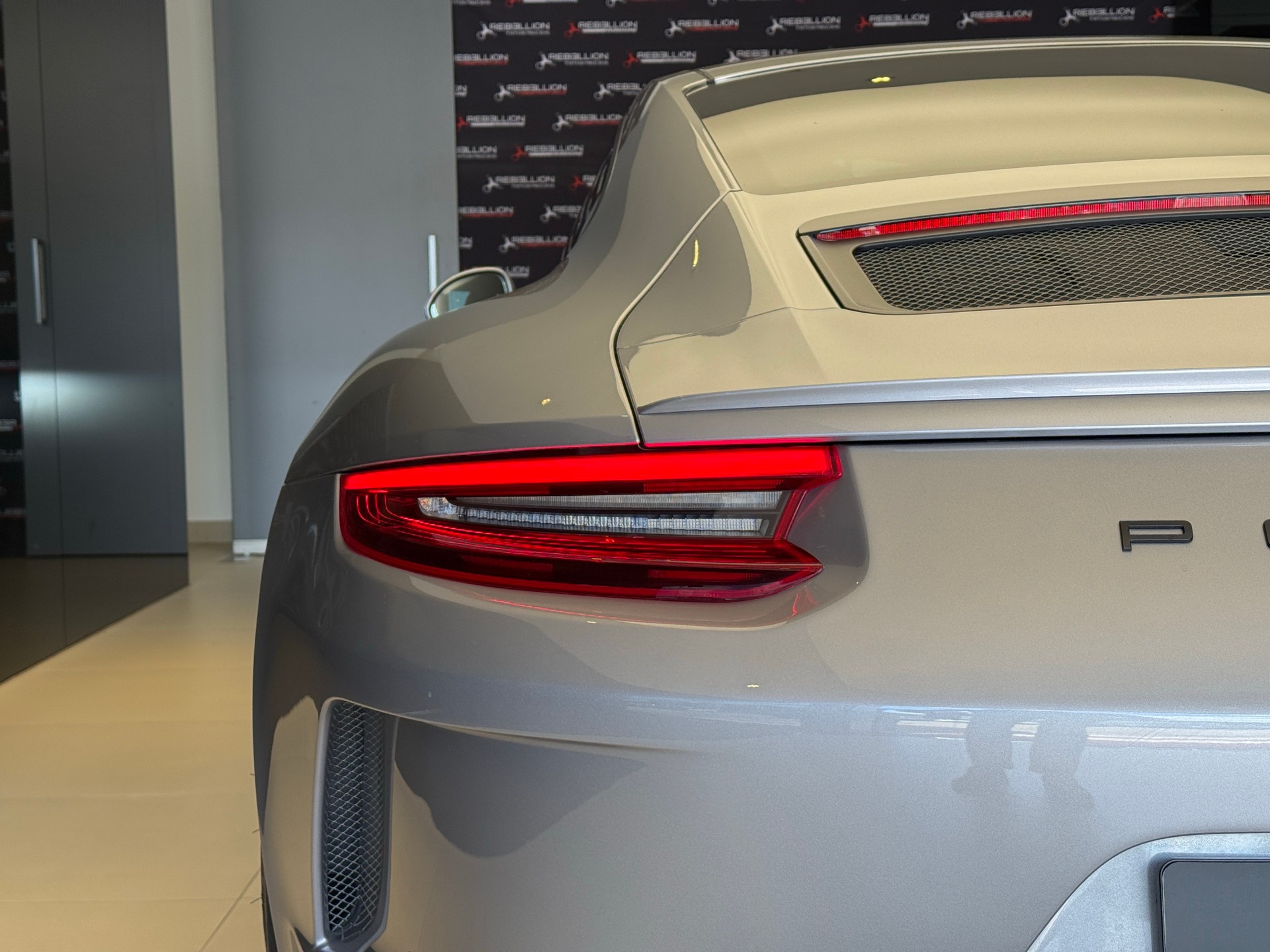 PORSCHE 911 GT3-image-9