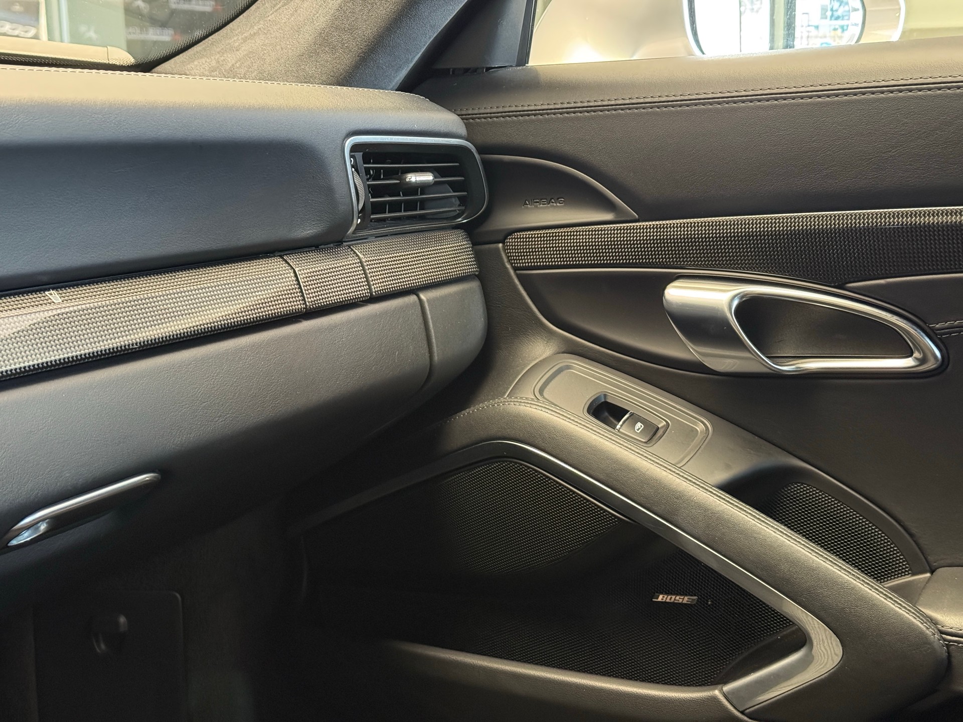 PORSCHE 911 GT3-image-22